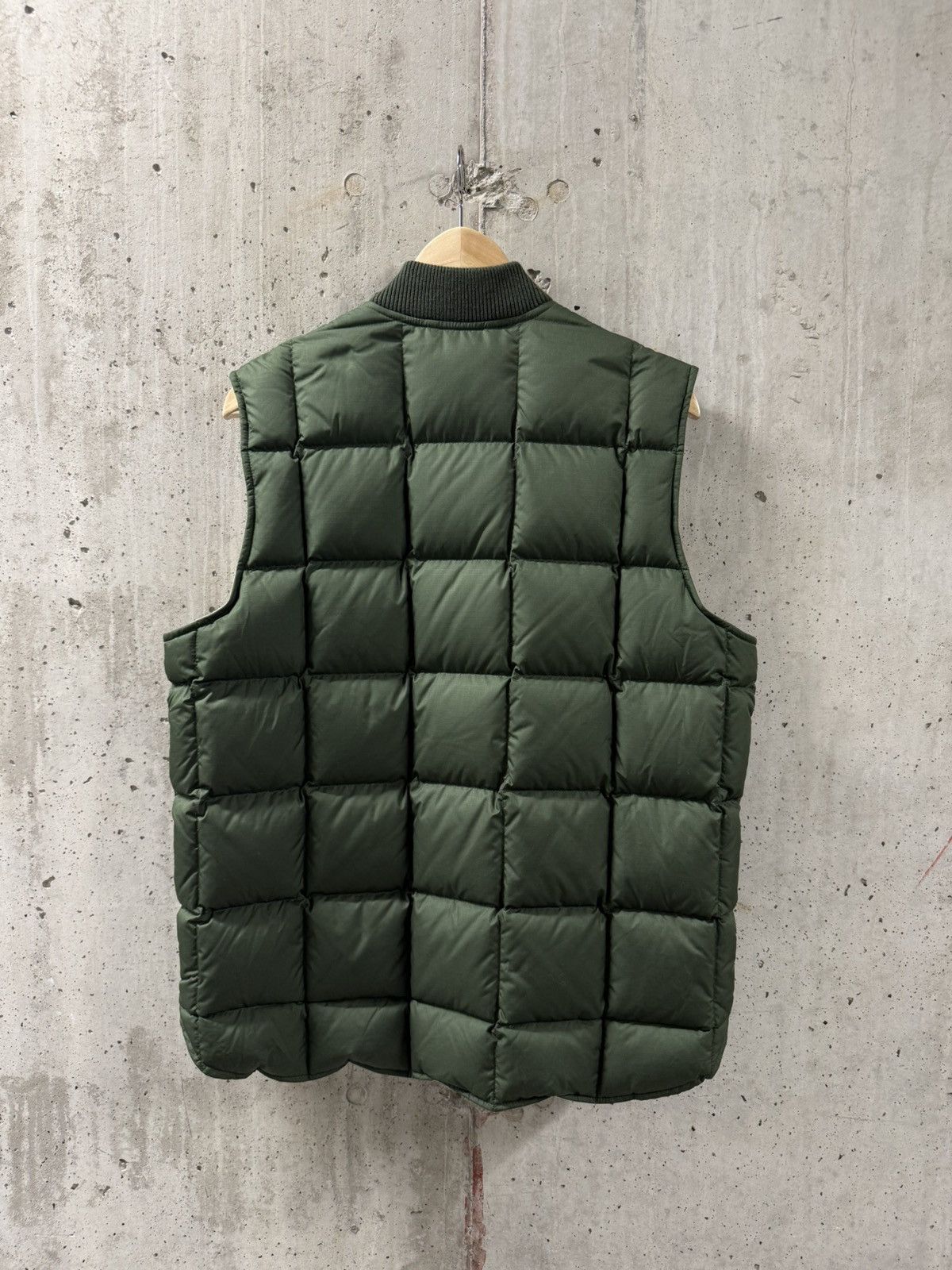 Eddie Bauer × JJJJound JJJJound Eddie Bauer Puffer Down Vest Green Size US M / EU 48-50 / 2 - 4 Thumbnail