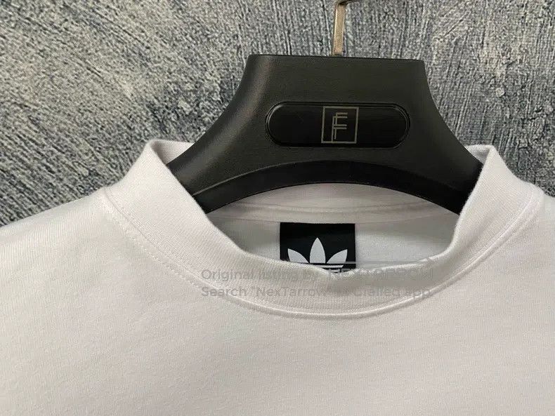 Balenciaga Balenciaga Logo Letter Embroidered Short Sleeve T-Shirt Size US S / EU 44-46 / 1 - 3 Thumbnail