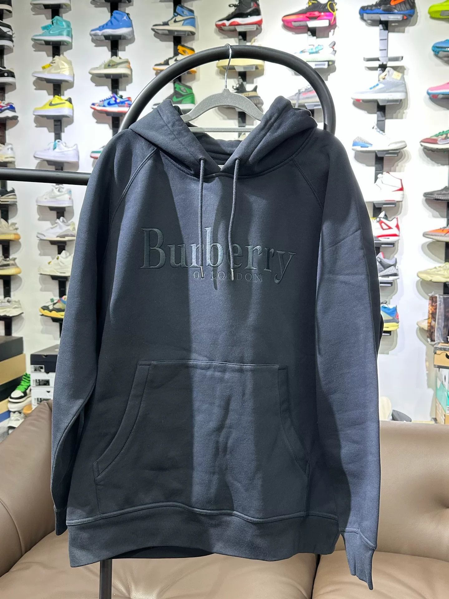 Burberry Burberry Retro Printed Black Hoodie L Men Size US L / EU 52-54 / 3 - 1 Thumbnail