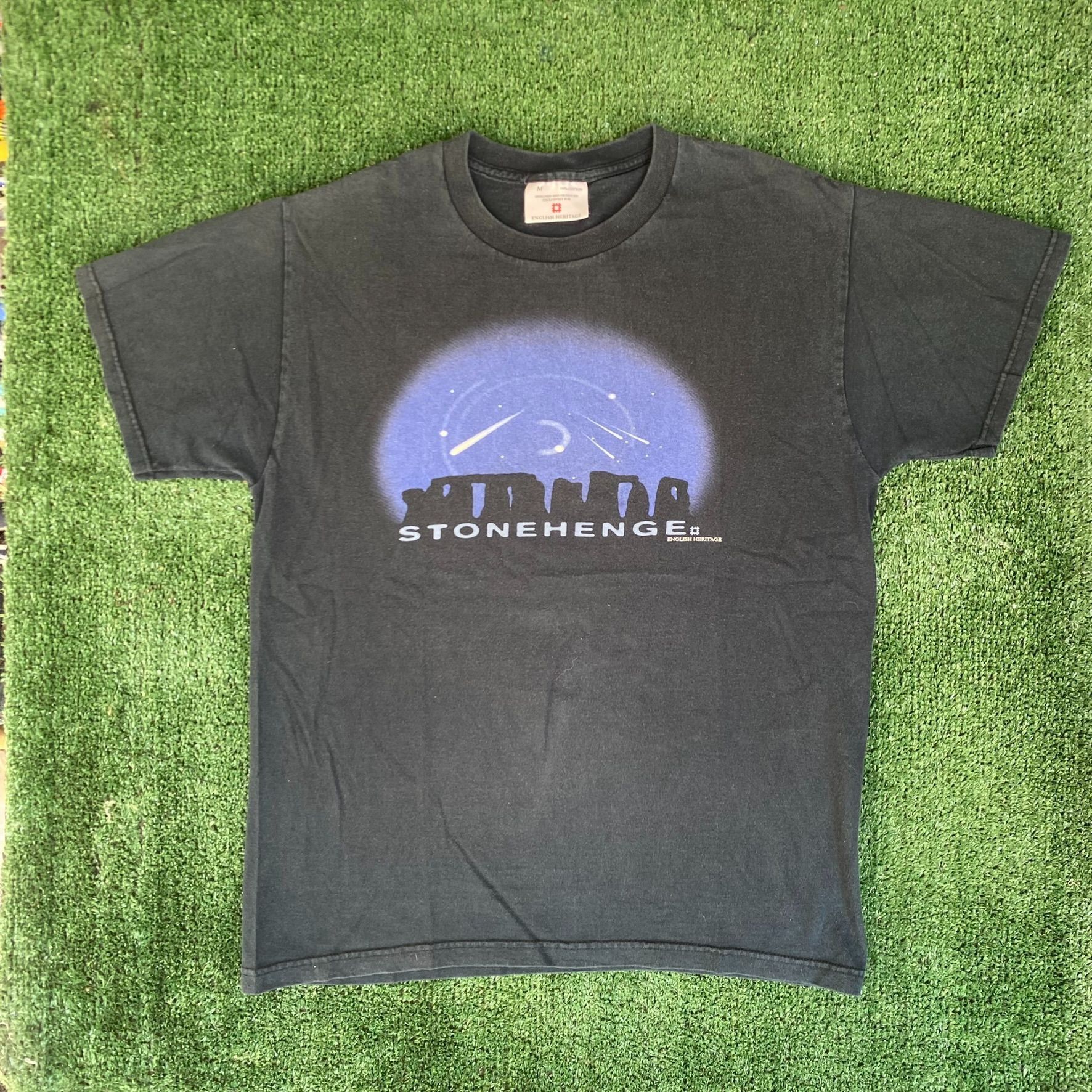 Vintage Vintage Y2K Stonehenge Shirt Grunge English Monument Tee Size US M / EU 48-50 / 2 - 1 Thumbnail