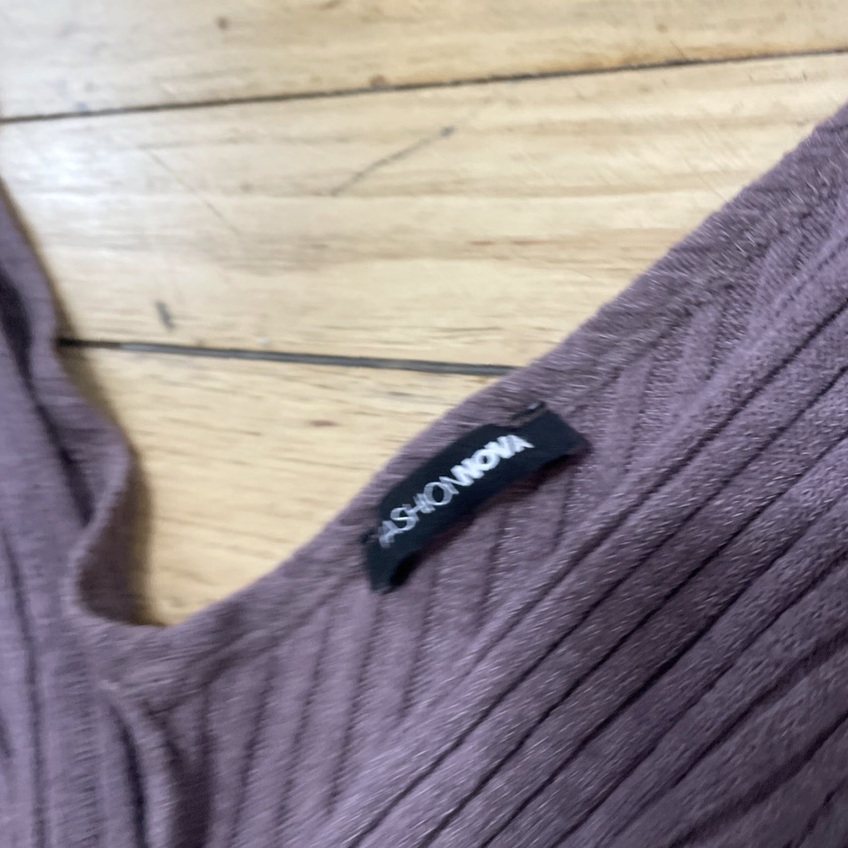 Fashion Nova Fashion Nova Womens Twist Sweater Crop Ribbed V-Neck Dolman Sleeve Purple XS Size XS / US 0-2 / IT 36-38 - 4 Thumbnail