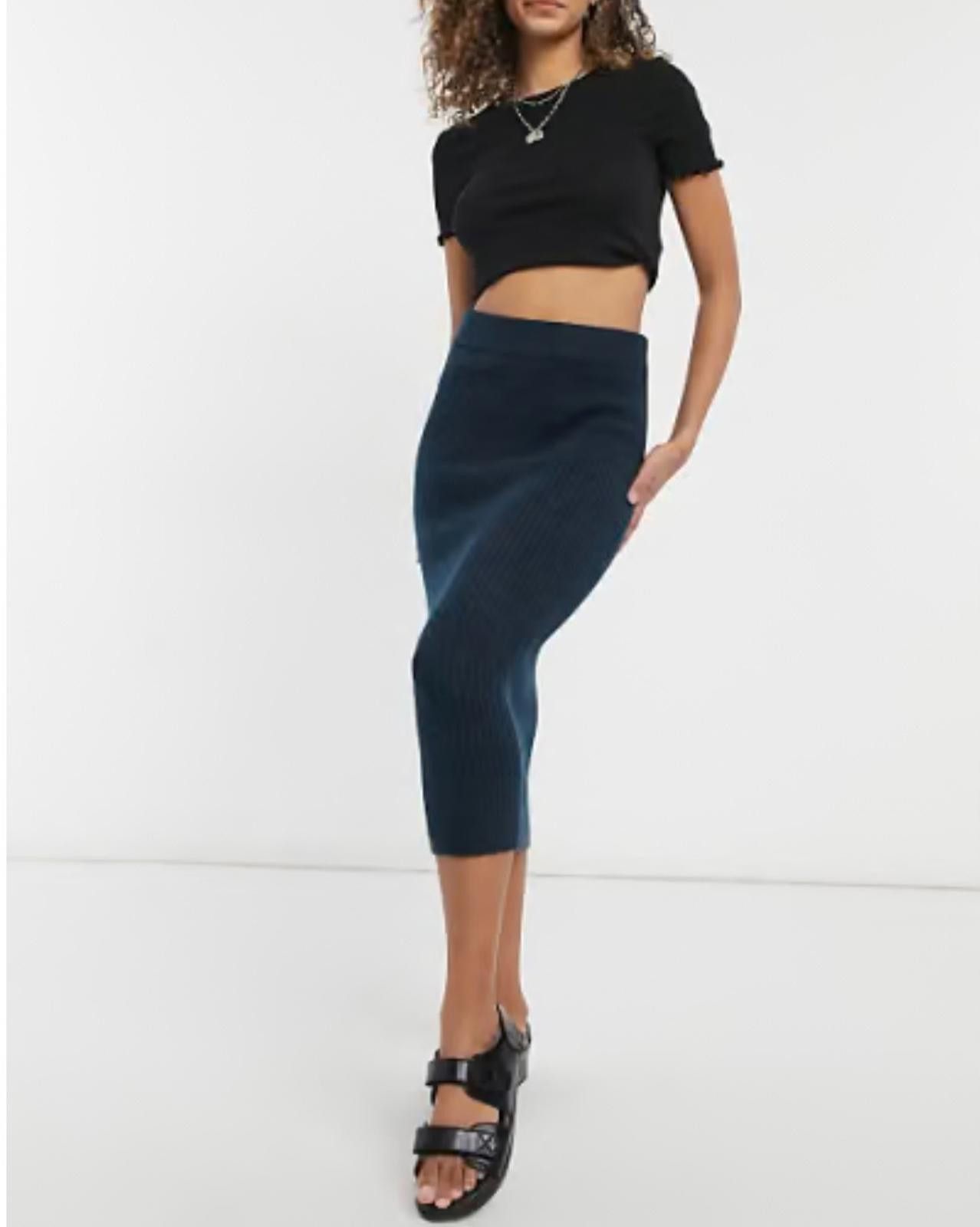 Asos ASOS Design Knit Midi Skirt in Dark Navy (US 4) Size 27" / US 4 / IT 40 - 1 Thumbnail
