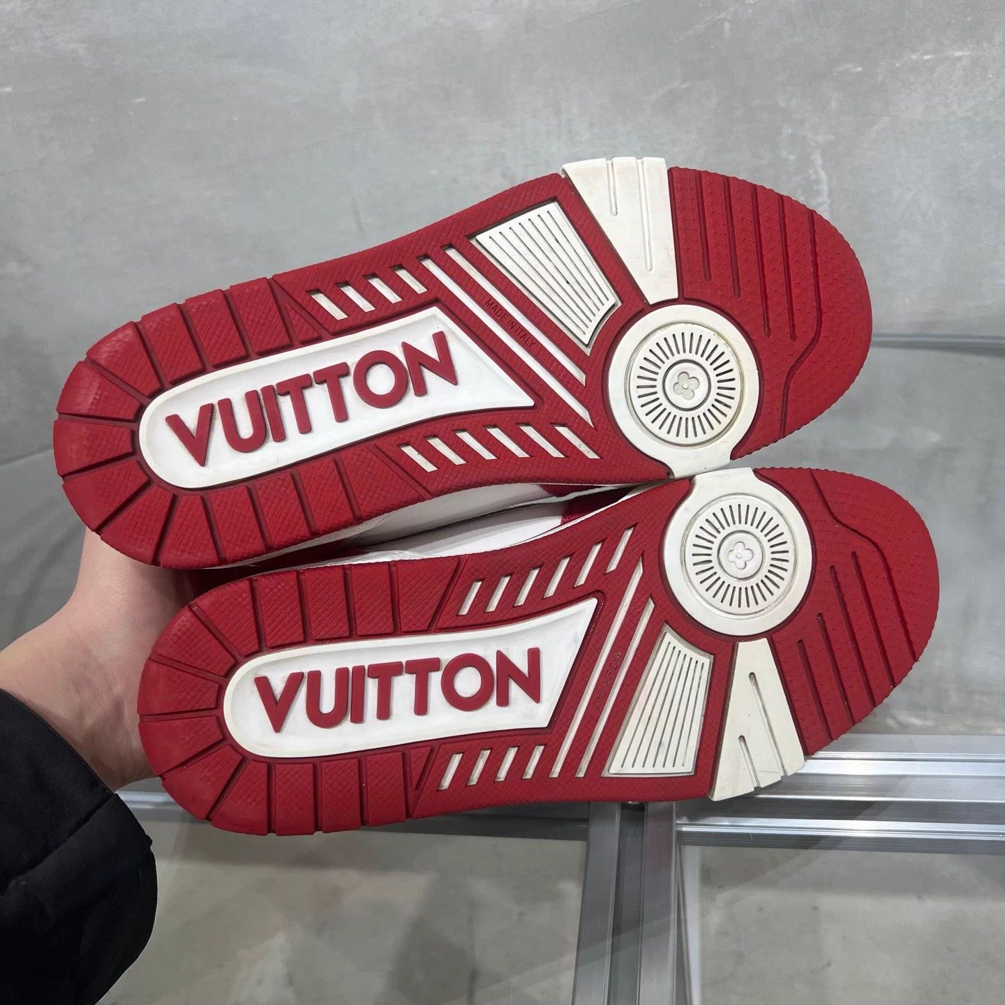 Louis Vuitton LV Trainer White/Red Velcro UK3/37 Size US 6 / IT 36 - 7 Thumbnail