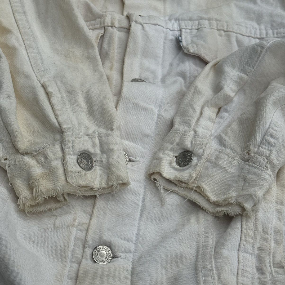 Levi's Vintage Ditressed Levis Denim Jacket Size US M / EU 48-50 / 2 - 11 Thumbnail