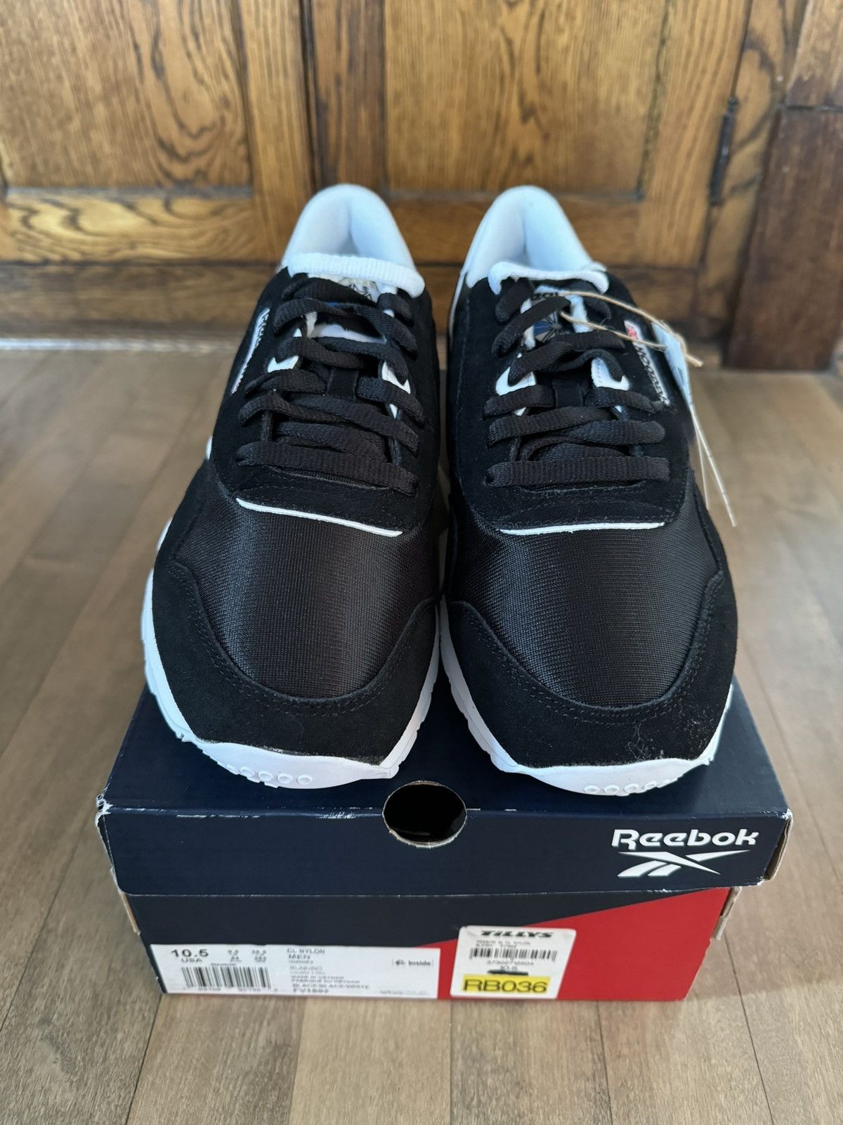 Reebok Reebok Classic Nylon - Black/Black/White Size US 10.5 / EU 43-44 - 4 Thumbnail