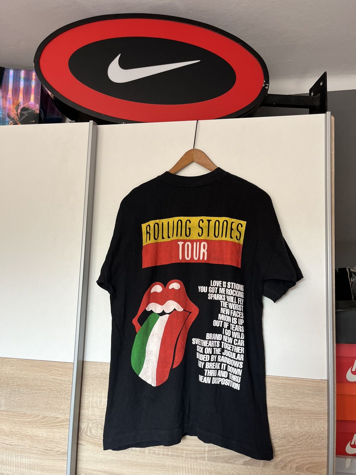 Vintage Vintage 90’s The Rolling Stones Voodoo Lounge Tour Merch Tee Size US XL / EU 56 / 4 - 2 Thumbnail