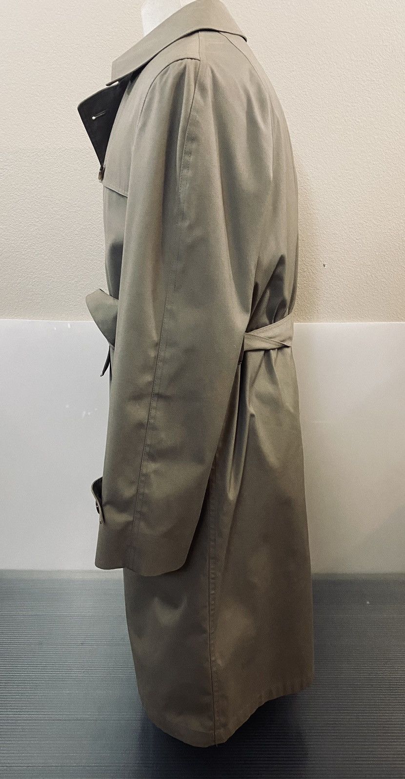 Christian Dior Monsieur Christian Dior Monsieur taupe mackintosh coat 38R Vintage Size US M / EU 48-50 / 2 - 7 Thumbnail