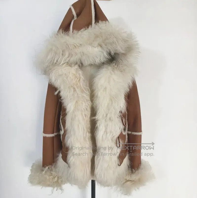 Burberry Burberry Winter Brown Shearling Women's Jacket. Size M / US 6-8 / IT 42-44 - 2 Thumbnail
