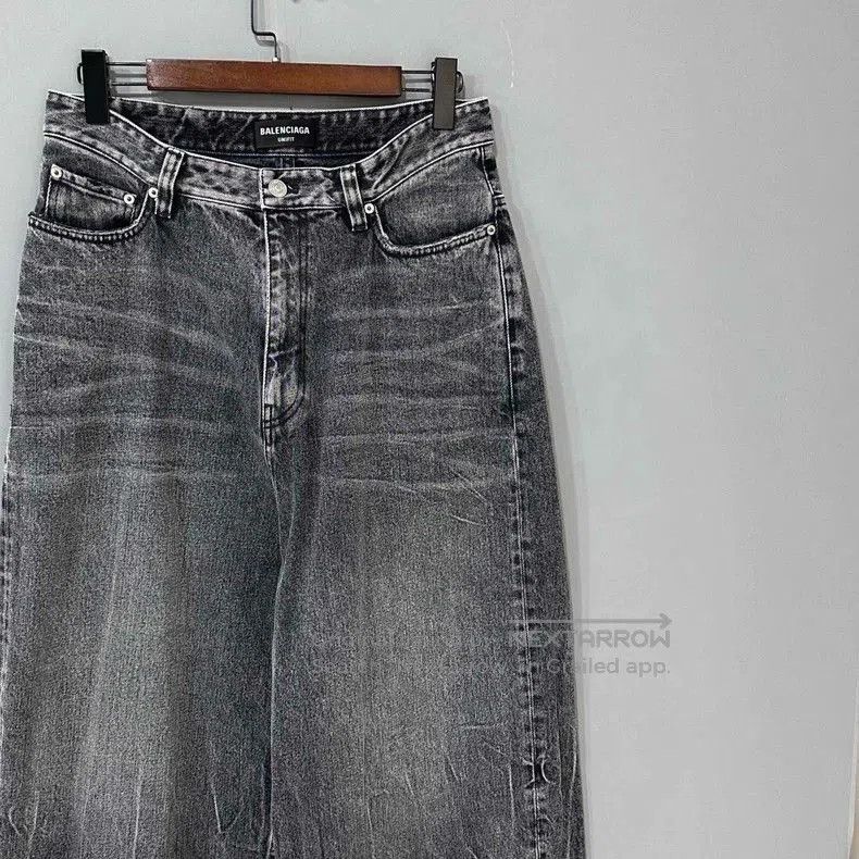 Balenciaga Balenciaga FW22 Washed Straight Jeans. Size US 29 - 2 Thumbnail