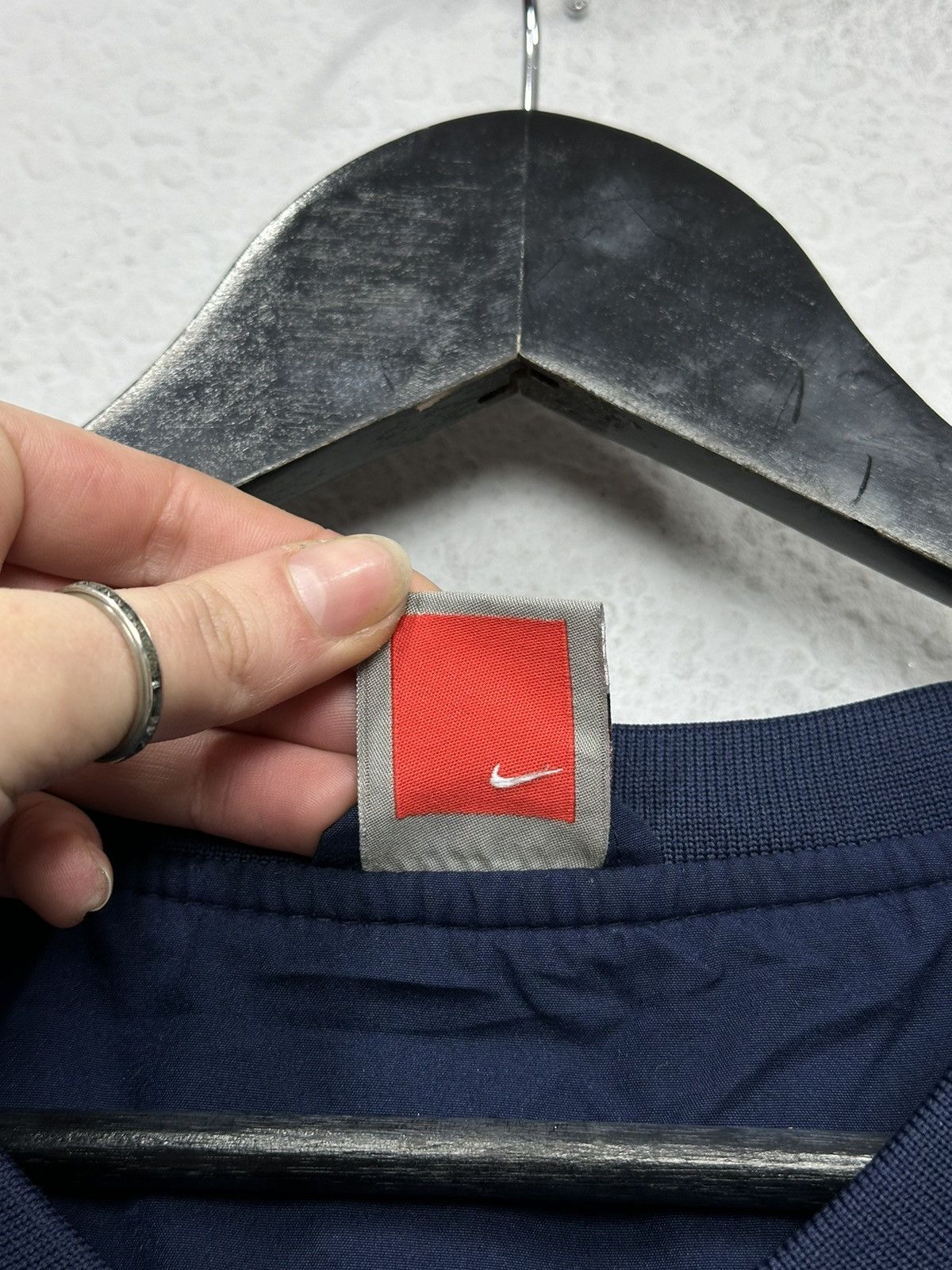 Nike Vintage Nike Nylon Centre Logo 90s Y2k Sweatshirt Jacket Size US XL / EU 56 / 4 - 8 Thumbnail