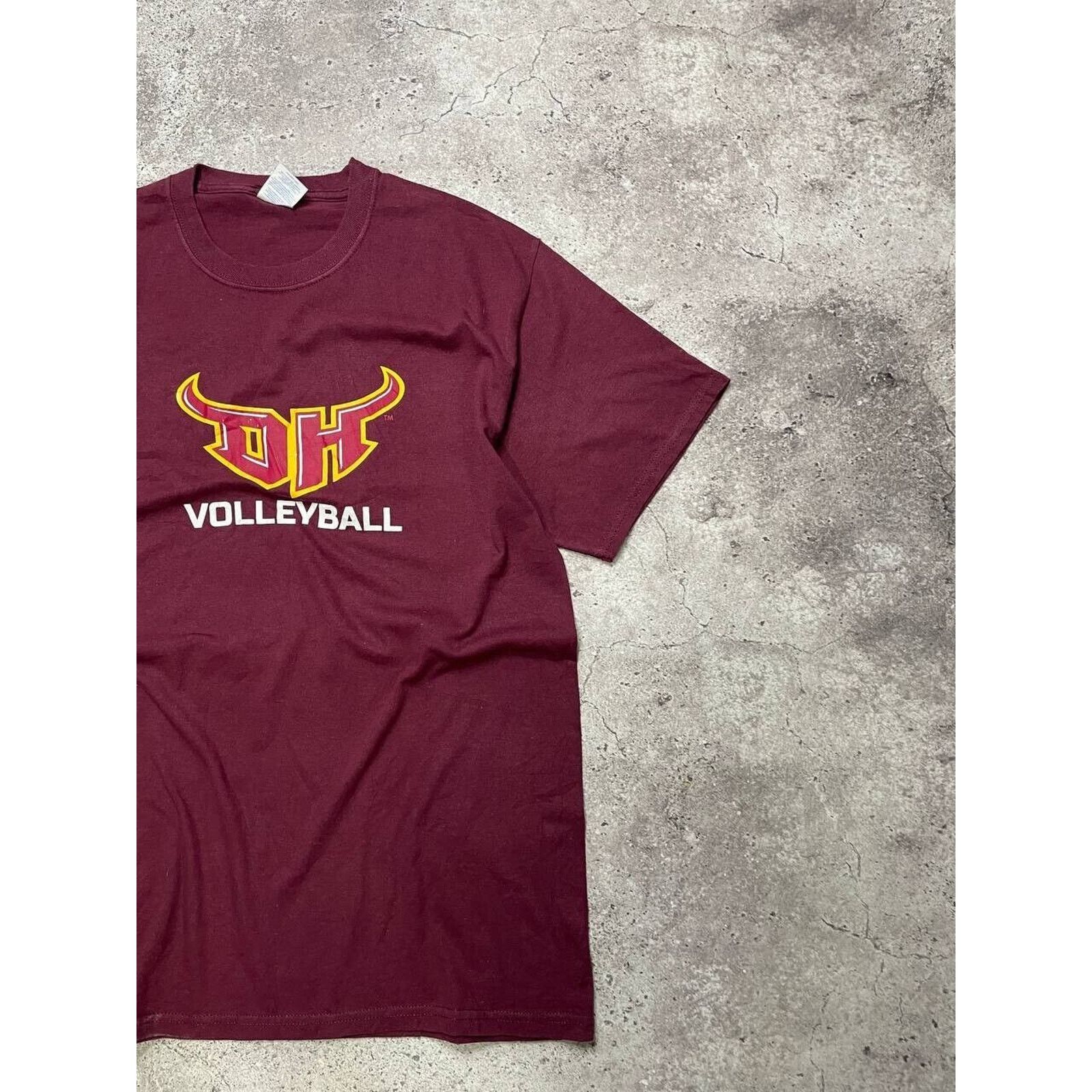 Port & Company × Vintage Vintage DH Volleyball Maroon Graphic T-Shirt M Port Company Size US M / EU 48-50 / 2 - 3 Thumbnail