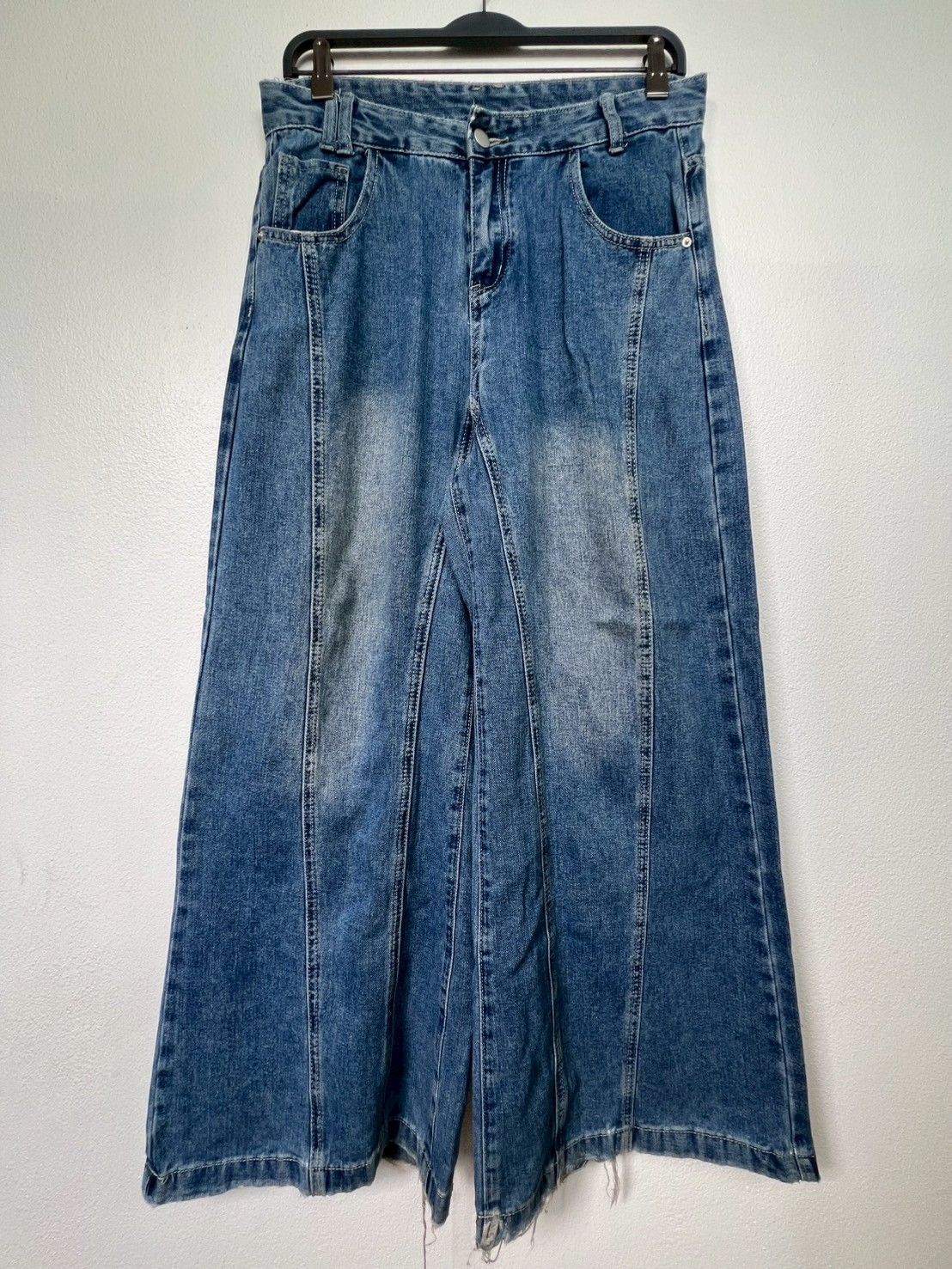 Vintage VINTAGE WIDE LEG DENIM PANTS DISTRESSED Size US 32 / EU 48 - 1 Thumbnail