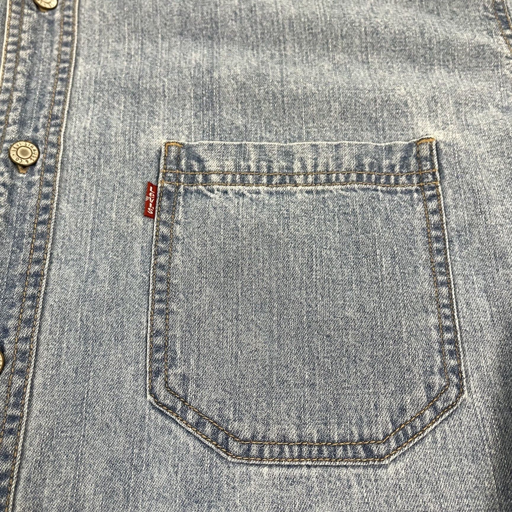 Levi's VINTAGE LEVIS Shirt Mens Large Blue Red Tab Denim Button Collared Trucker Rodeo Western Size US L / EU 52-54 / 3 - 4 Thumbnail