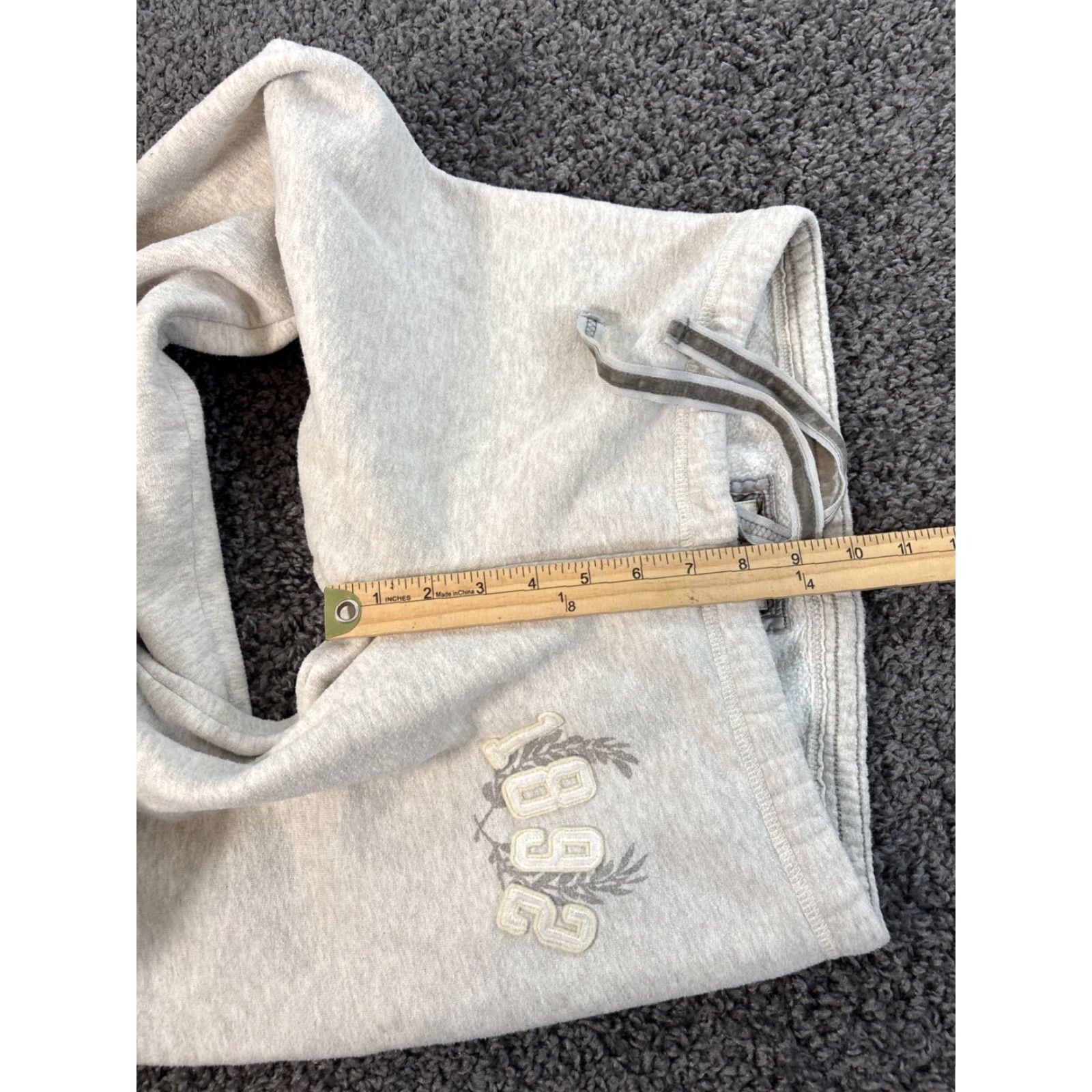 Abercrombie & Fitch VINTAGE Abercrombie Sweatpants Womens XS Spell Out Baggy 1892 Fleece Y2K Gray Logo Pants Womens XS Size 26" / US 2 / IT 38 - 6 Thumbnail