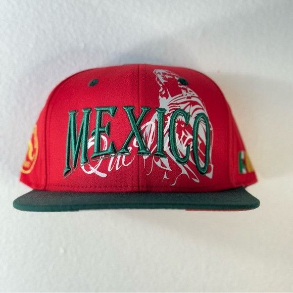 Designer NEW QUE VIVA MEXICO RED/GREEN FLAT BILL SNAPBACK Size ONE SIZE - 1 Thumbnail