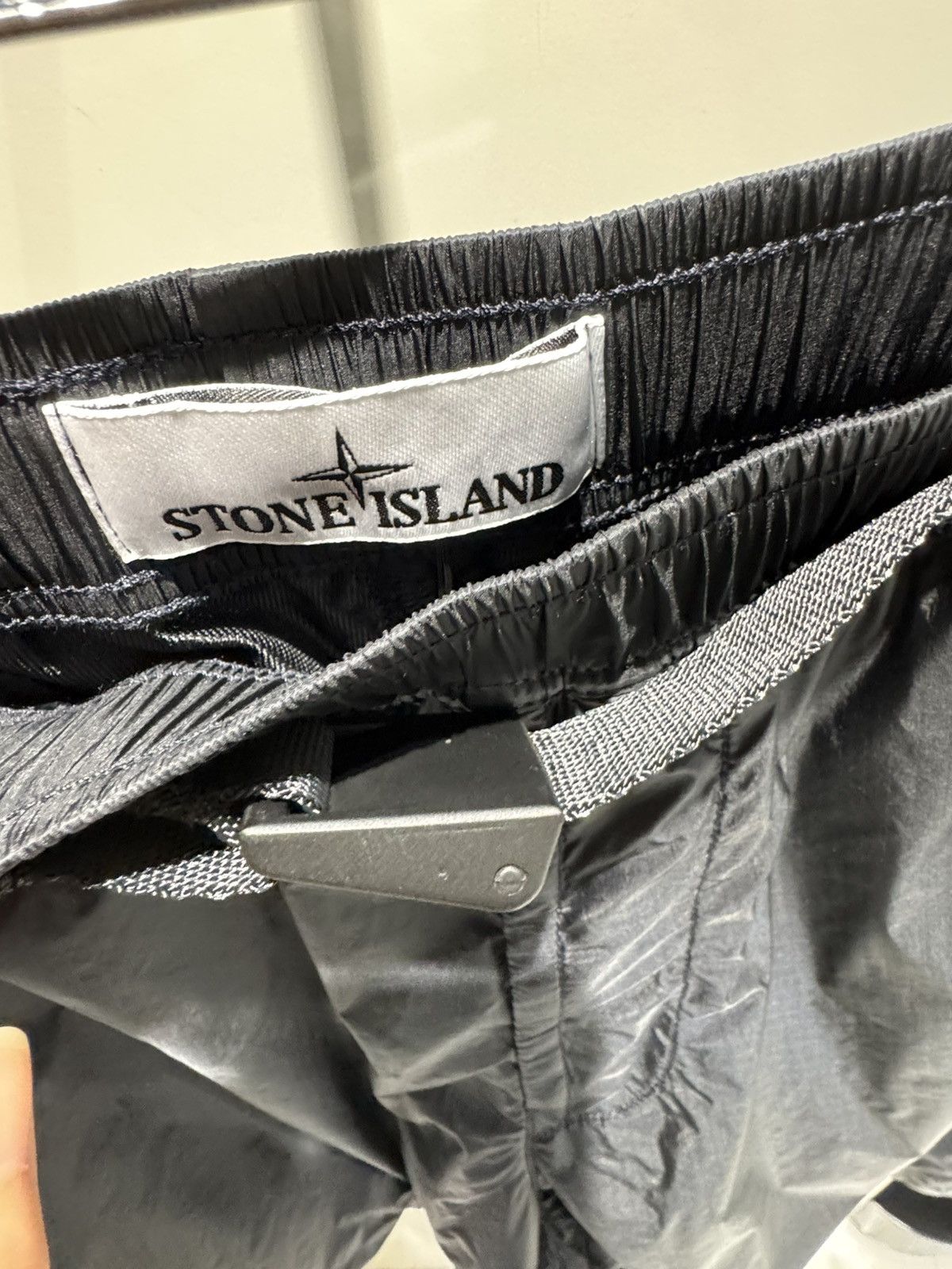 Stone Island NWT Compass Patch Zip Pocket Casual Shorts - Navy Blue, 30 Size US 30 / EU 46 - 3 Thumbnail