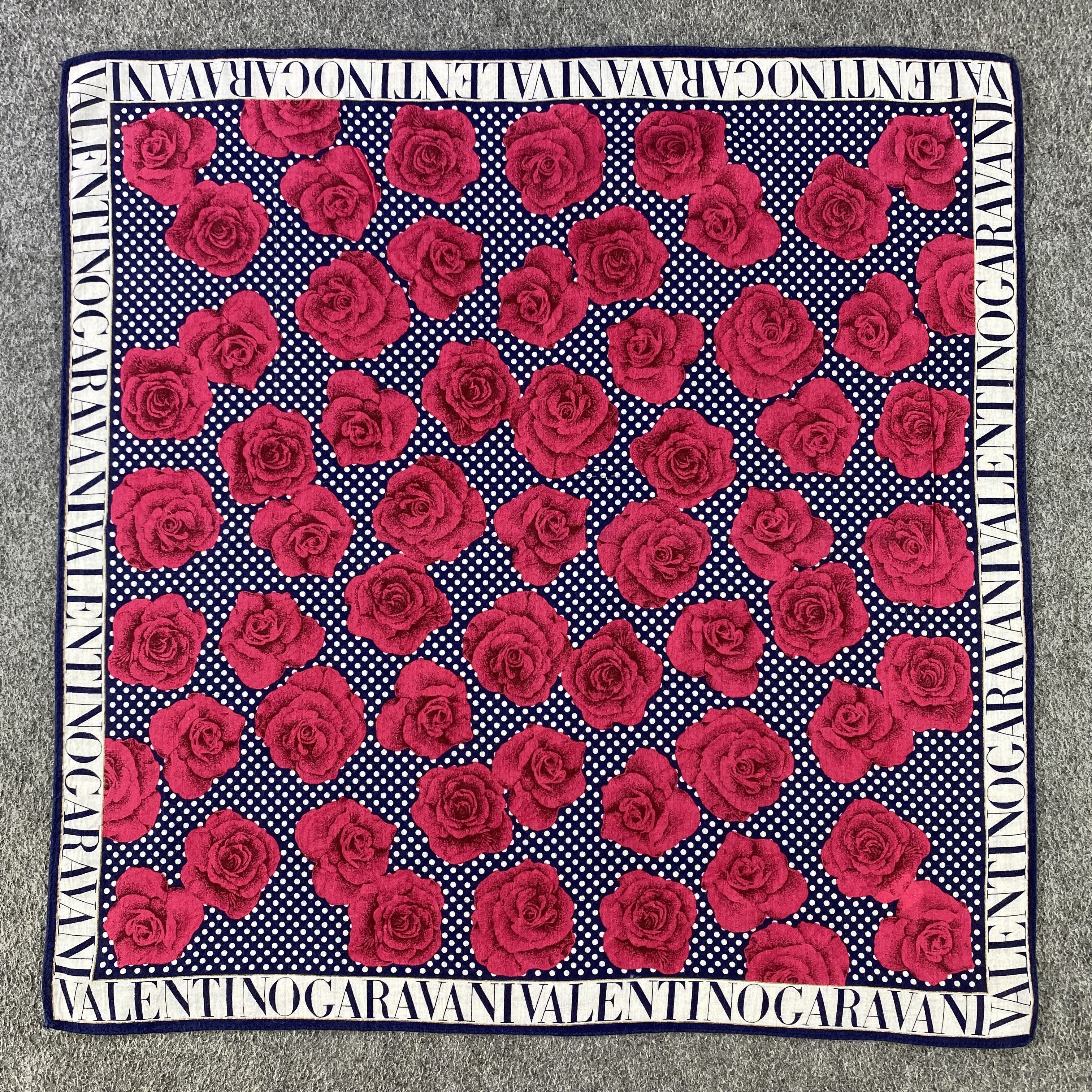 Valentino Valentino Garavani Handkerchief/Neckerchief/Bandana HC656 Size ONE SIZE - 1 Thumbnail