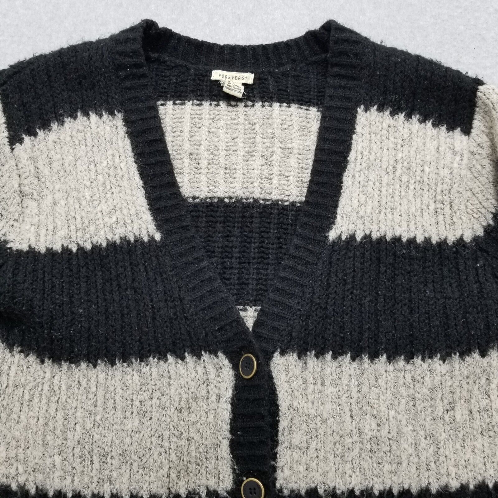 Forever 21 Forever 21 Sweater Womens Large Cardigan Buttons Long Sleeve Size L / US 10 / IT 46 - 3 Thumbnail