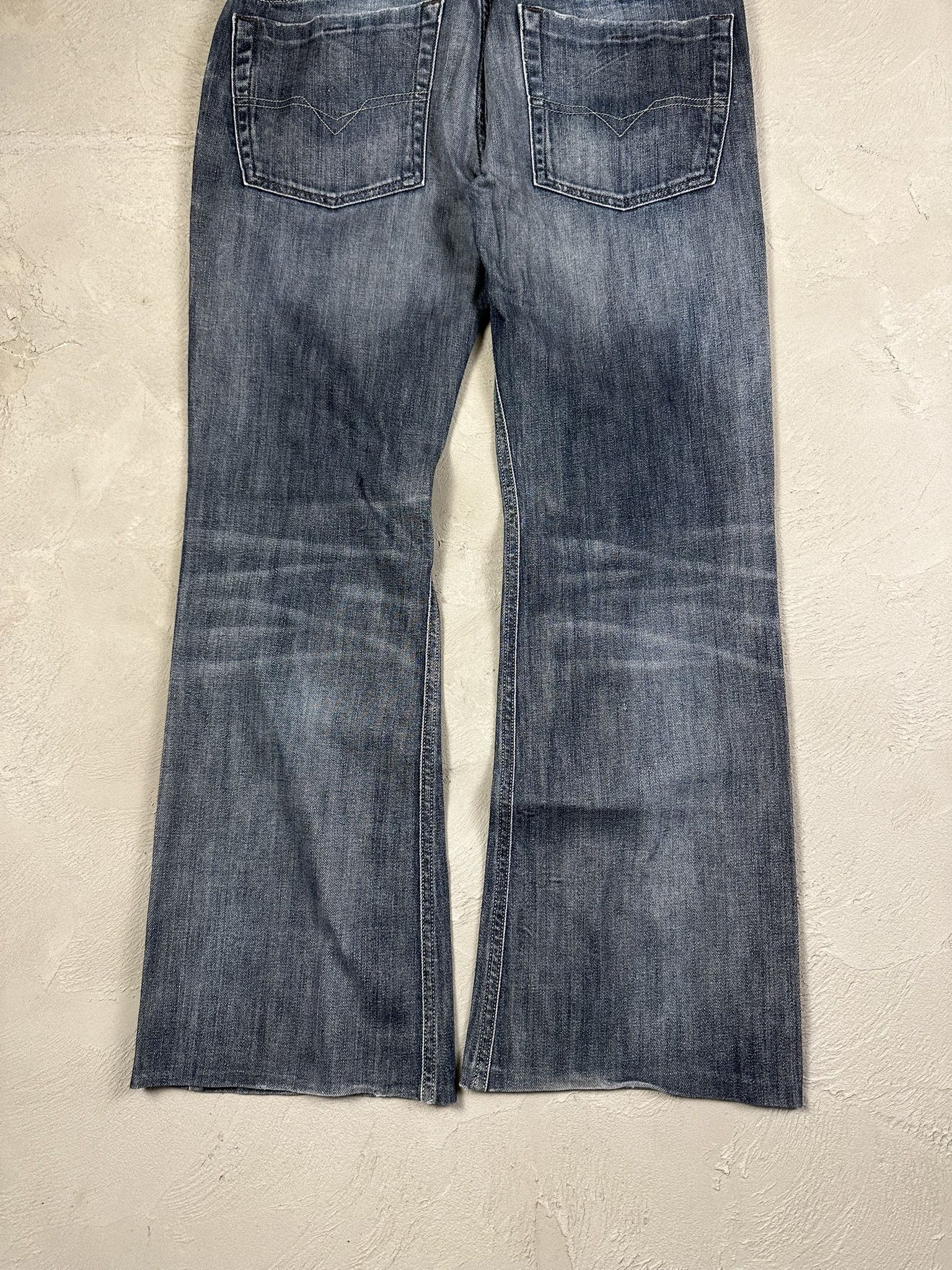 Diesel Vintage Y2k Diesel Flaired Bootcut Faded Jeans Size US 32 / EU 48 - 9 Thumbnail
