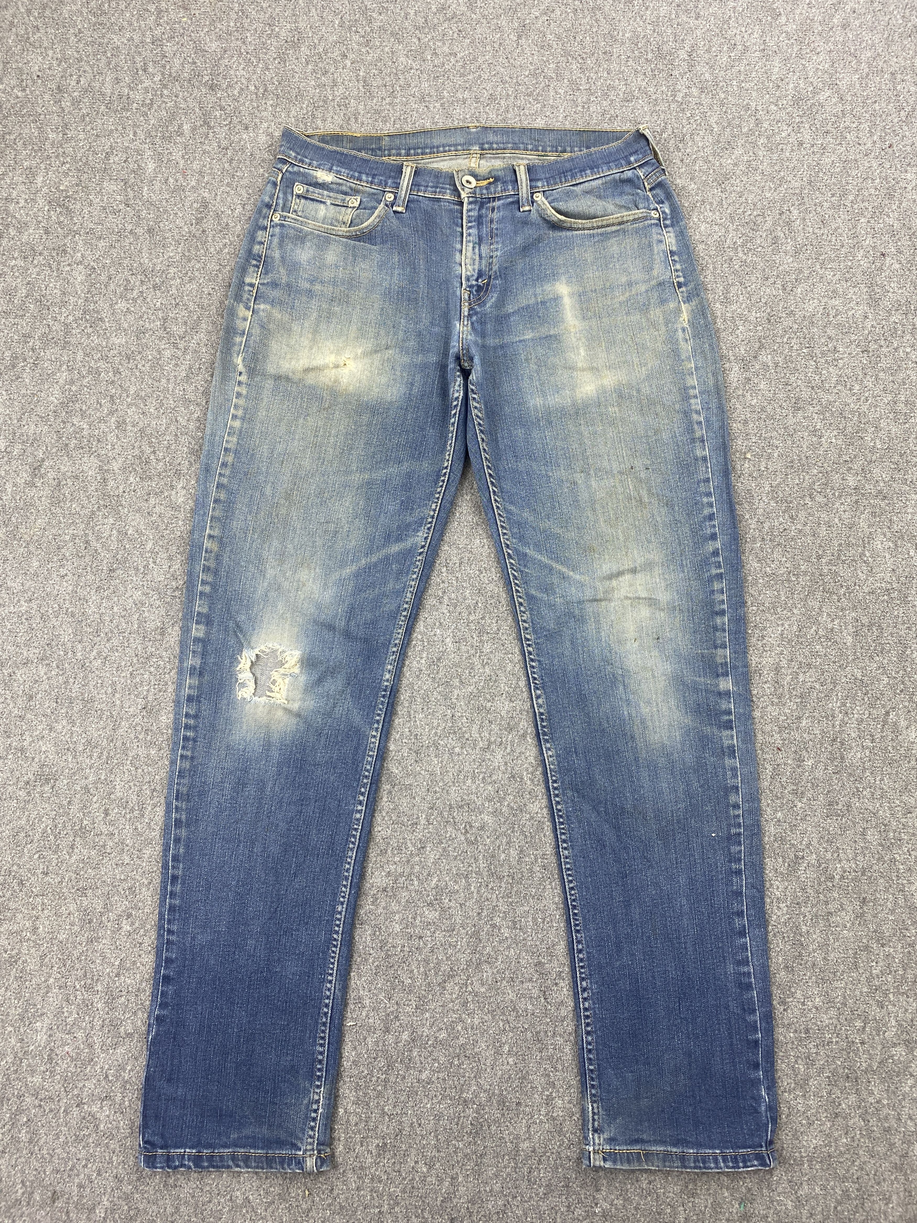 image of Distressed Denim x Levis Distressed Vintage Levi's 514 Faded Blue Jeans in Blue Denim (Size 31)