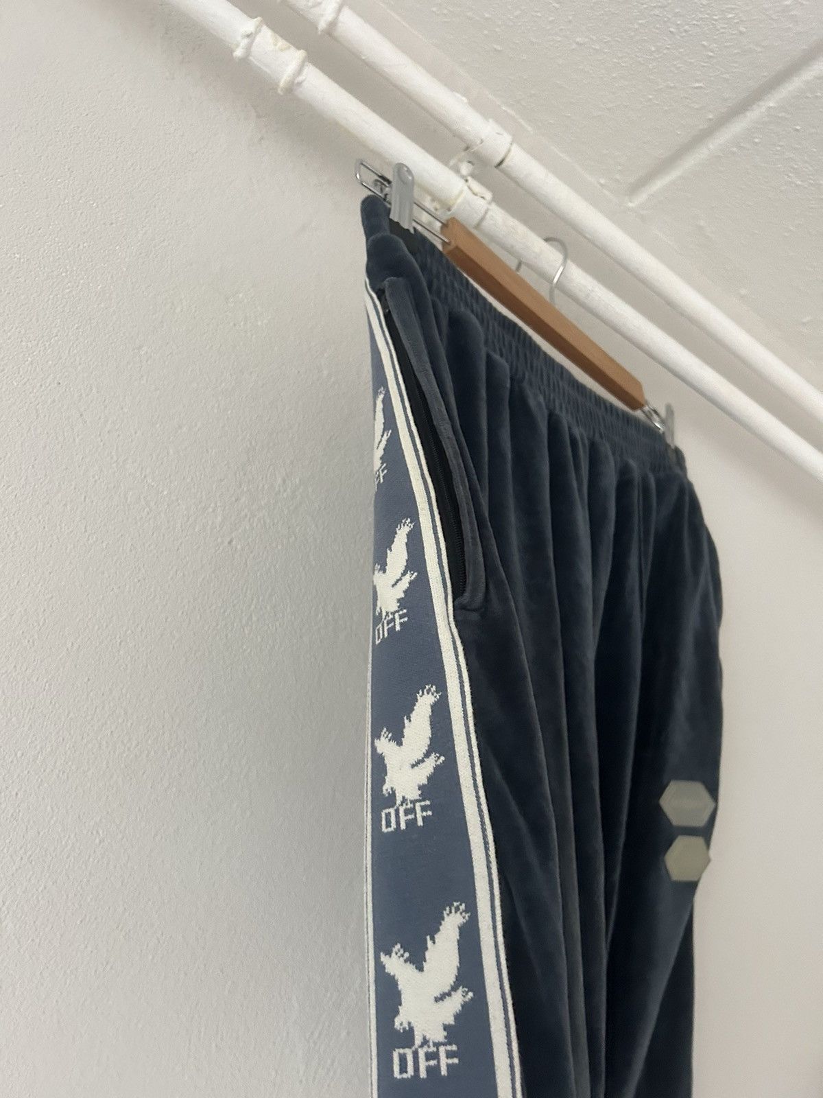 Off-White Blue Velvet / Velours Eagle Track Pants Size US 38 / EU 54 - 9 Thumbnail