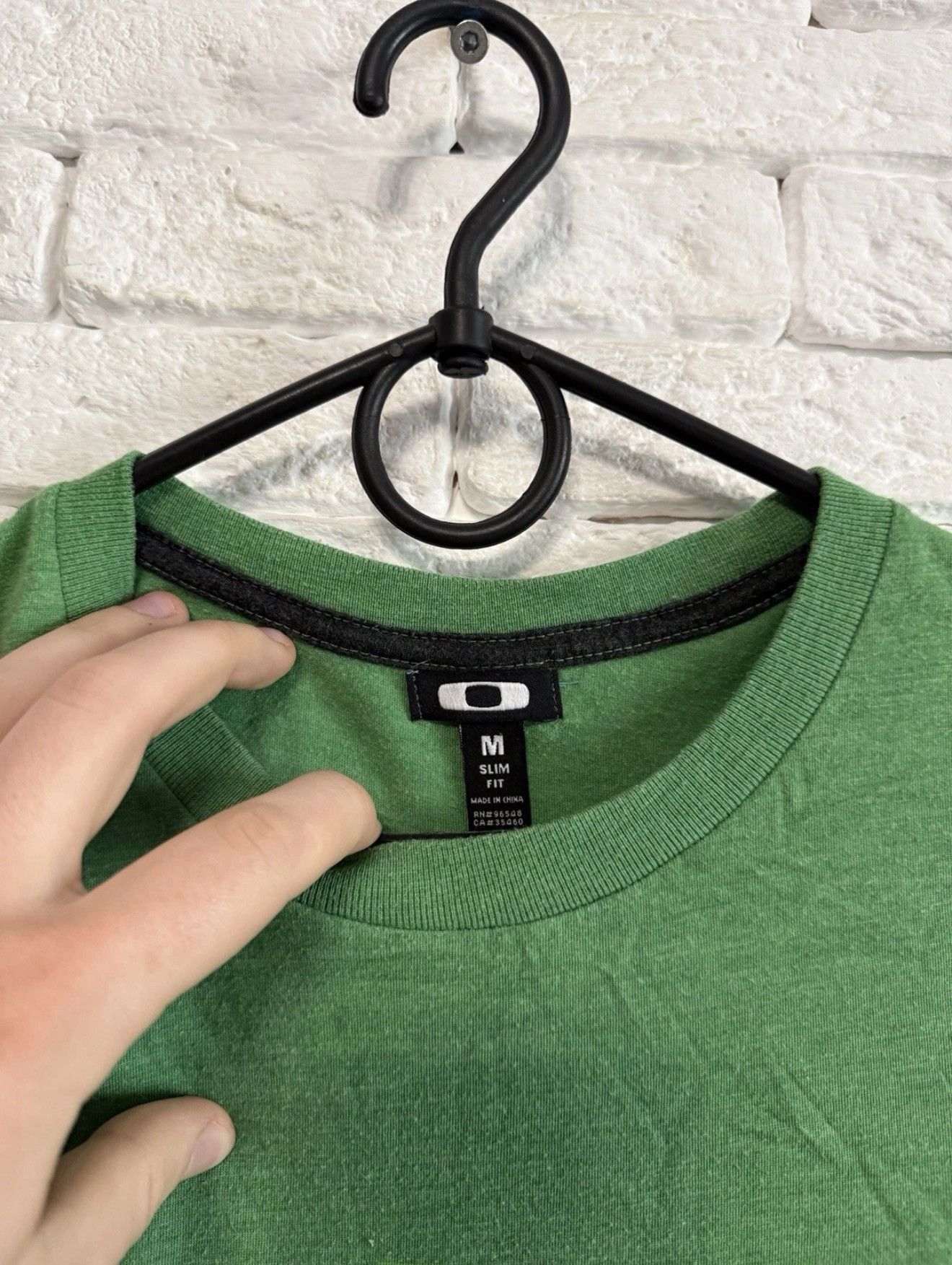 Oakley Oakley Huge Logo Tshirt Outdoor Gorpcore Tee Sz L Size US L / EU 52-54 / 3 - 3 Thumbnail