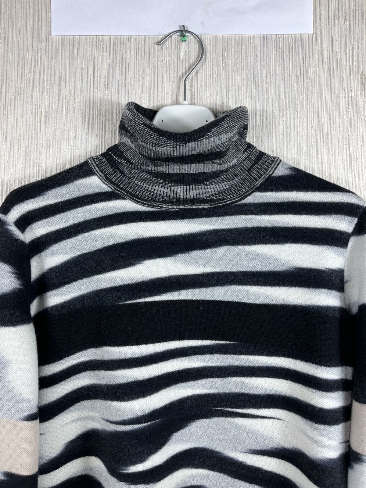 Designer × Missoni Missoni wool zebra patterned turtleneck sweater luxury Size M / US 6-8 / IT 42-44 - 5 Thumbnail