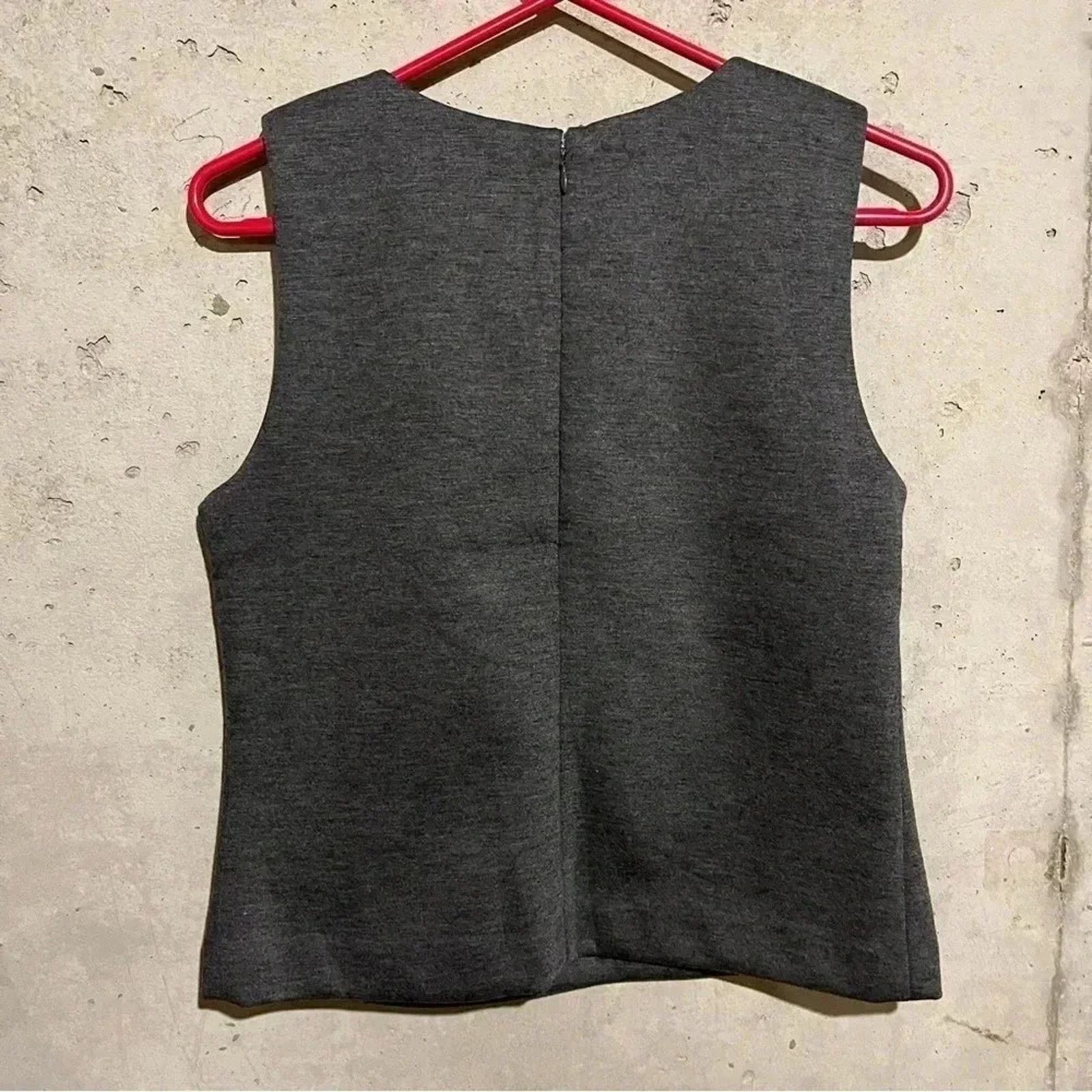 Cynthia Rowley Cynthia Rowley Grey Knit Jeweled Neck Tank Top Size M Size M / US 6-8 / IT 42-44 - 3 Thumbnail