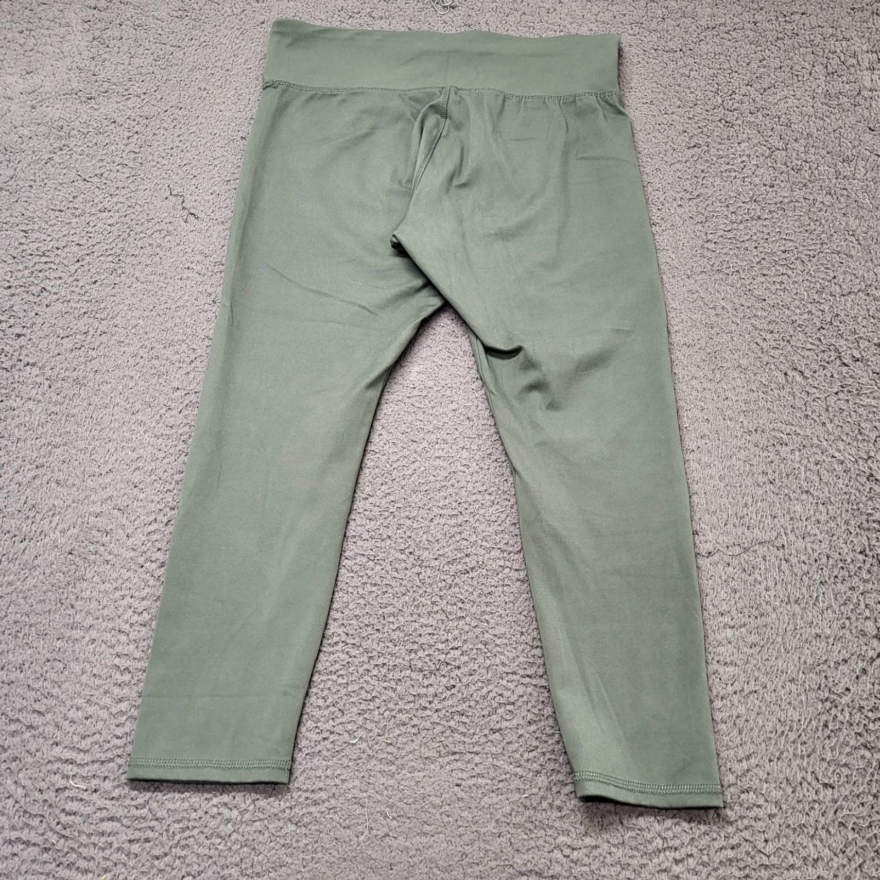 Jockey Jockey Capri Legging Womens XL Moss Green Activewear Yoga Athletic Exercise Pockets Easy Care Stretch Size 40" / US 18 - 3 Thumbnail