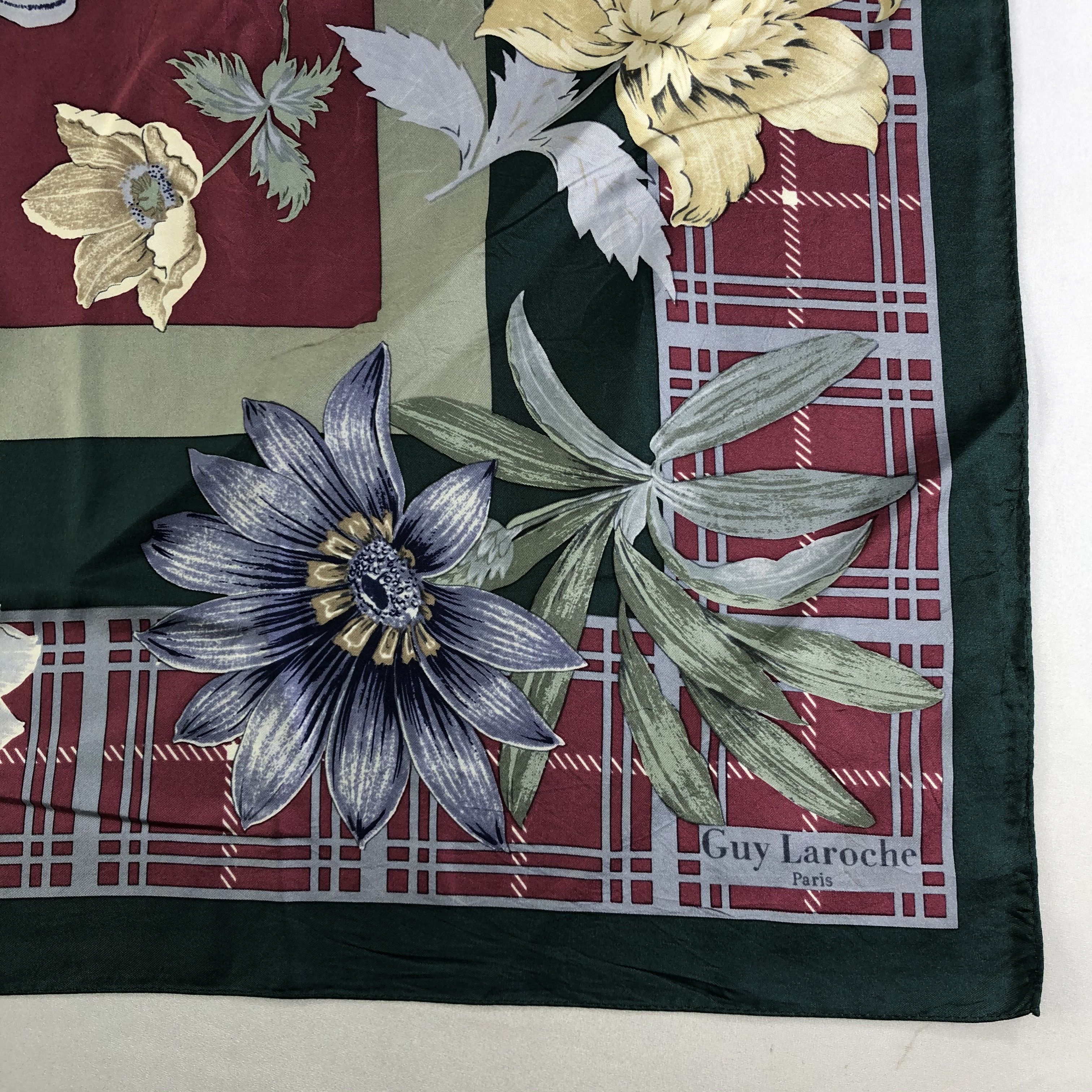 Guy Laroche × Vintage Vintage Guy Laroche Silk Scarf Size ONE SIZE - 3 Thumbnail