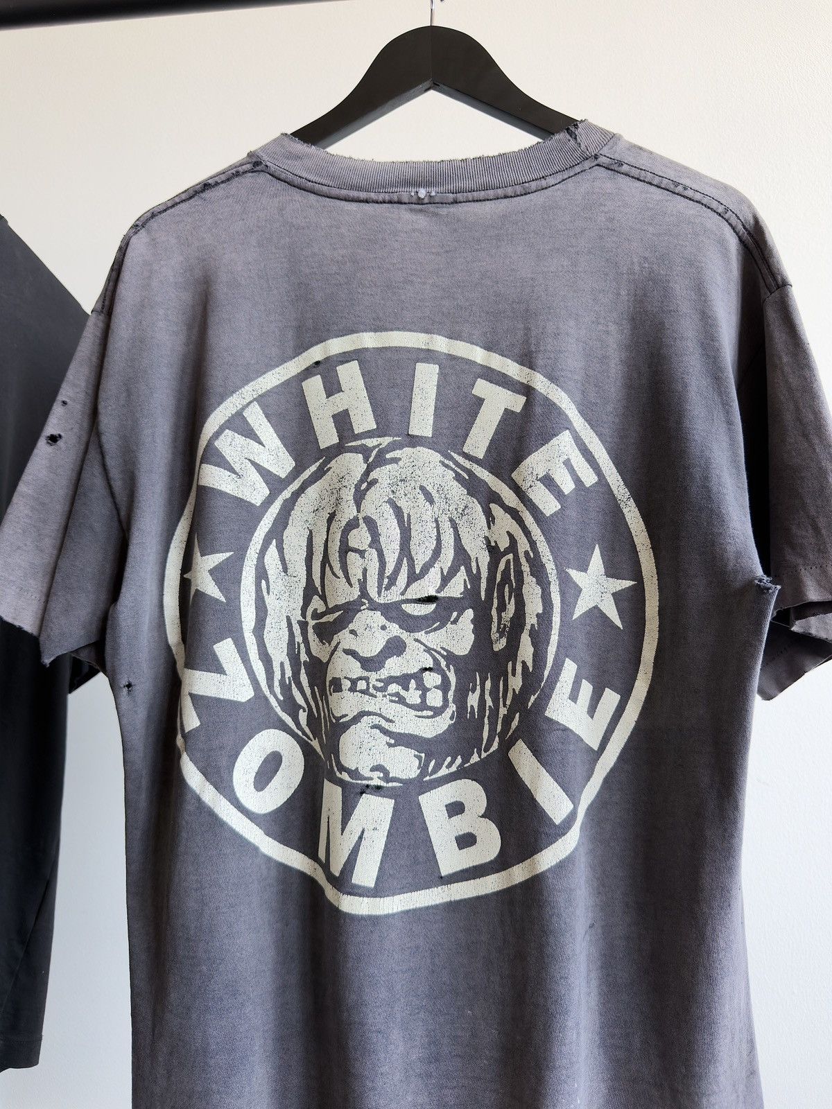 Band Tees Vintage Early 90s White Zombie Faded Thrashed Erd Band Tee Size US XL / EU 56 / 4 - 4 Thumbnail