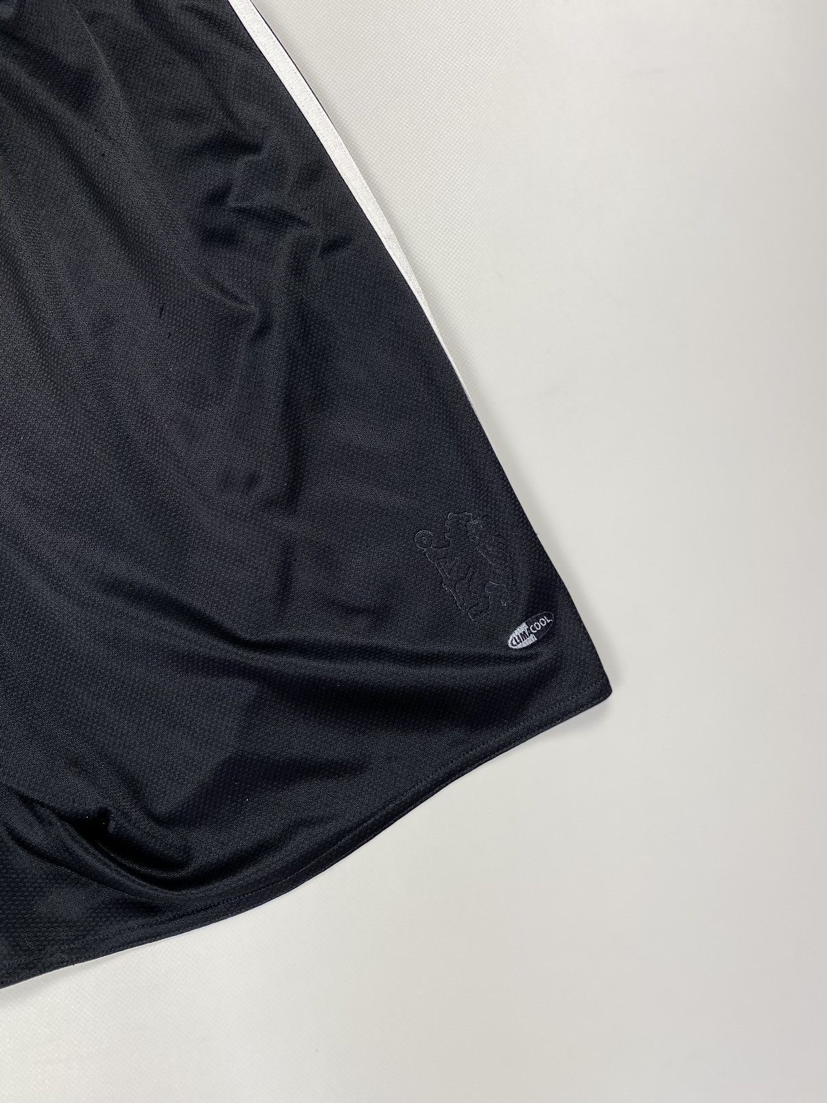 Adidas Adidas Chelsea 2008 Soccer Shorts size L Size US 34 / EU 50 - 23 Thumbnail