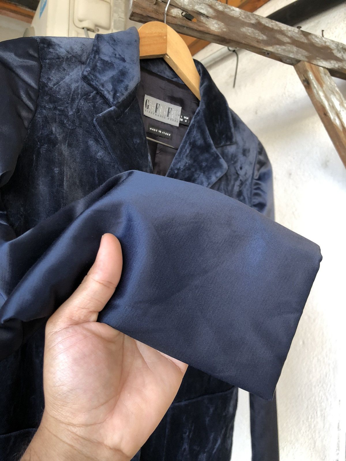Gianfranco Ferre Vintage Gianfranco ferre Velvet Single Breasted Blazer Size XS / US 0-2 / IT 36-38 - 7 Thumbnail