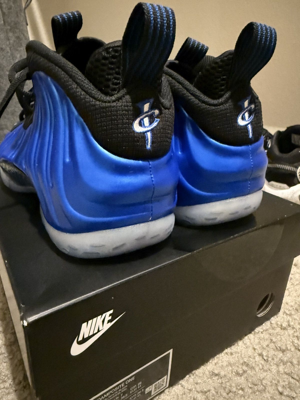 Nike Nike Air Foamposite One Size US 8 / EU 41 - 4 Thumbnail