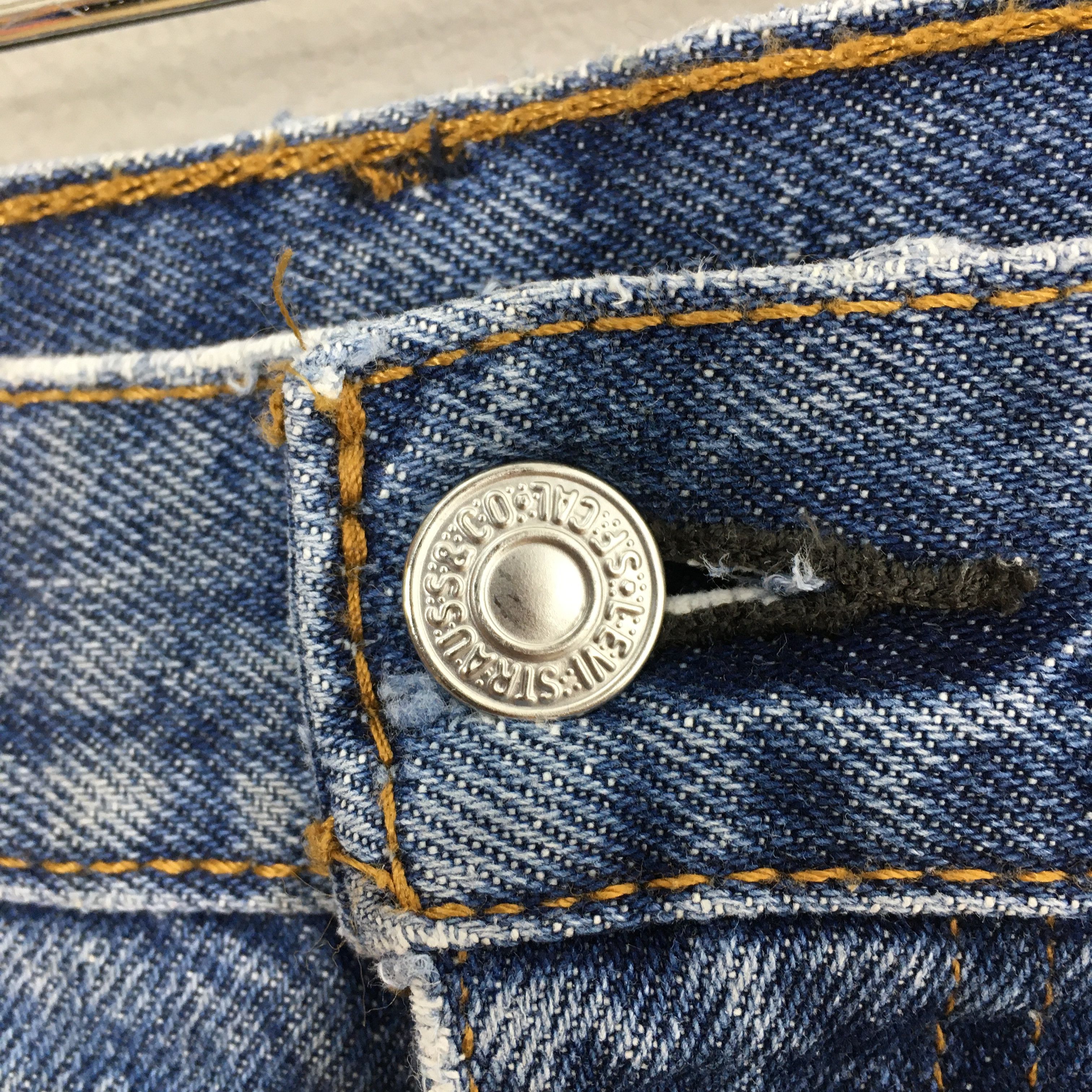 Size 33x31 Vintage Levi's 517 Bootcut Jeans Faded Blue