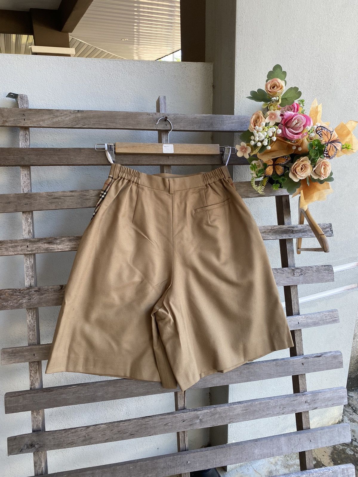 Burberry × Vintage Vintage Burberry Nova Check Short Pants Size 27" / US 4 / IT 40 - 4 Thumbnail