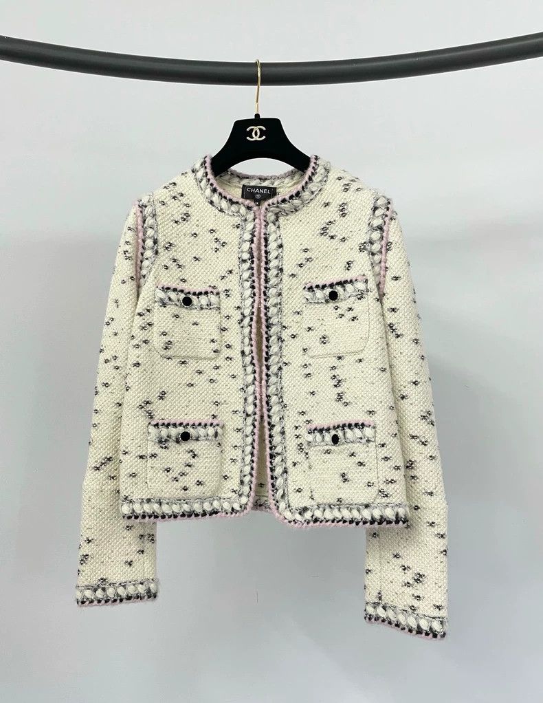 Chanel Chanel Castle series beige cow spotted pink rolled edge fo Size XS / US 0-2 / IT 36-38 - 1 Thumbnail