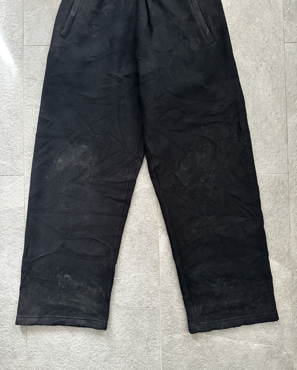 Balenciaga [S] Fall23 Runway Mud stained fleece sweatpants Size US 34 / EU 50 - 6 Thumbnail