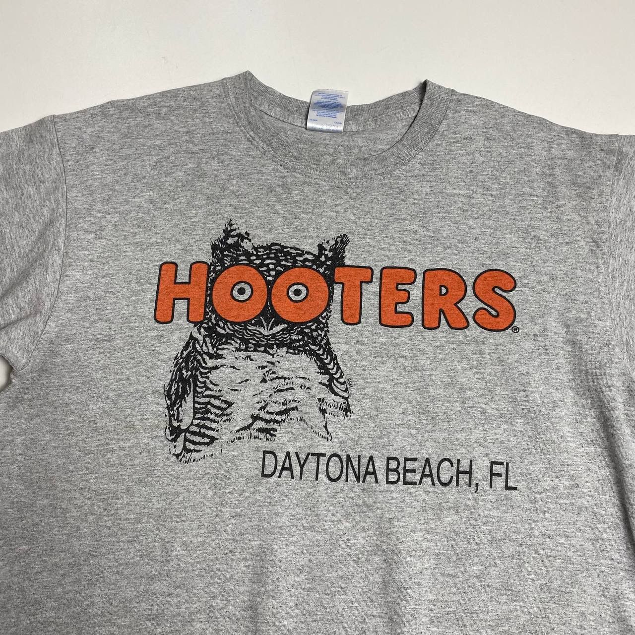 Other Hooters T-shirt Size:M Size US M / EU 48-50 / 2 - 3 Thumbnail