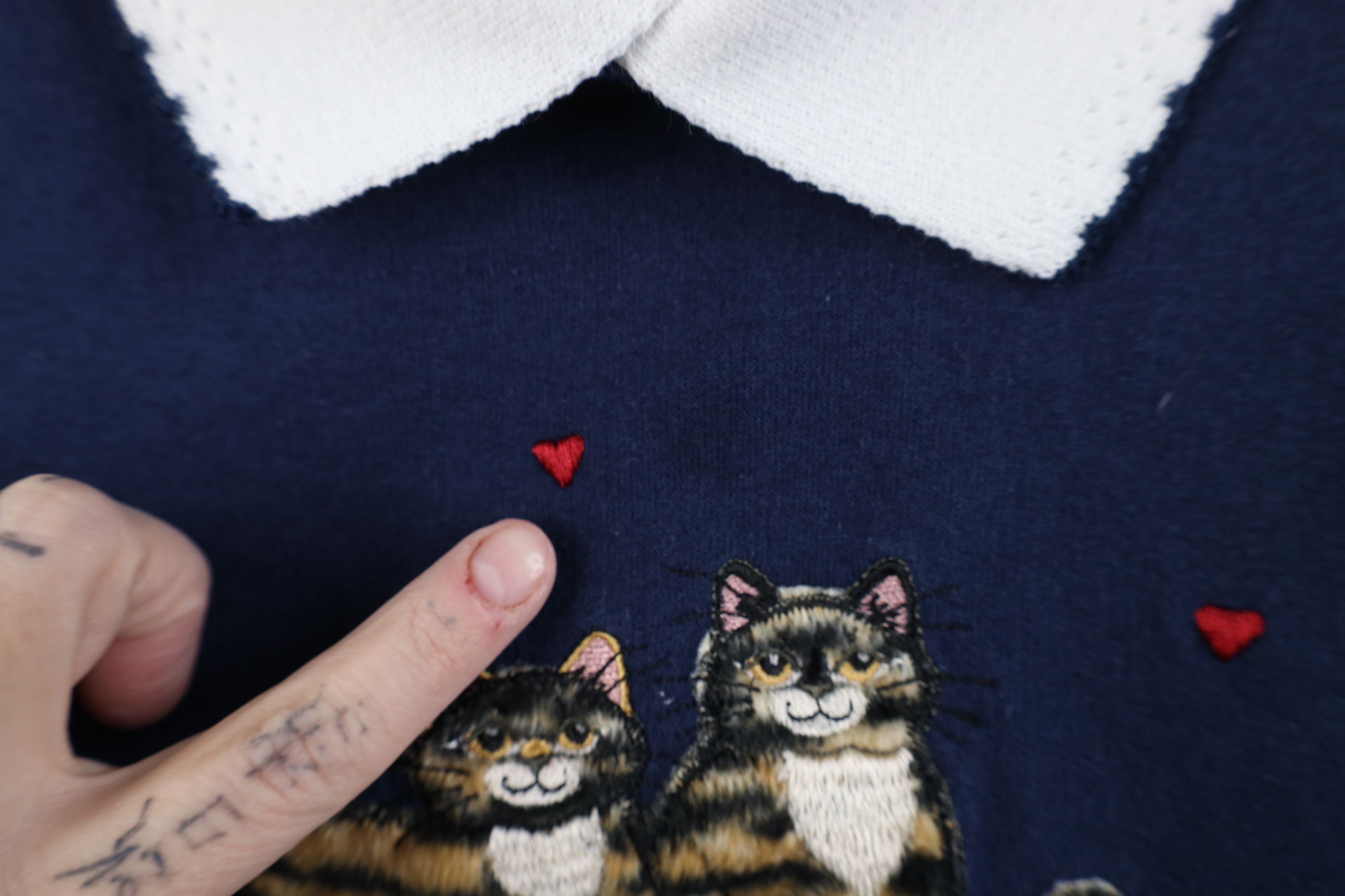 Vintage Vintage 90s Streetwear Heart Cat Kitten Collared Sweatshirt Size S / US 4 / IT 40 - 5 Thumbnail