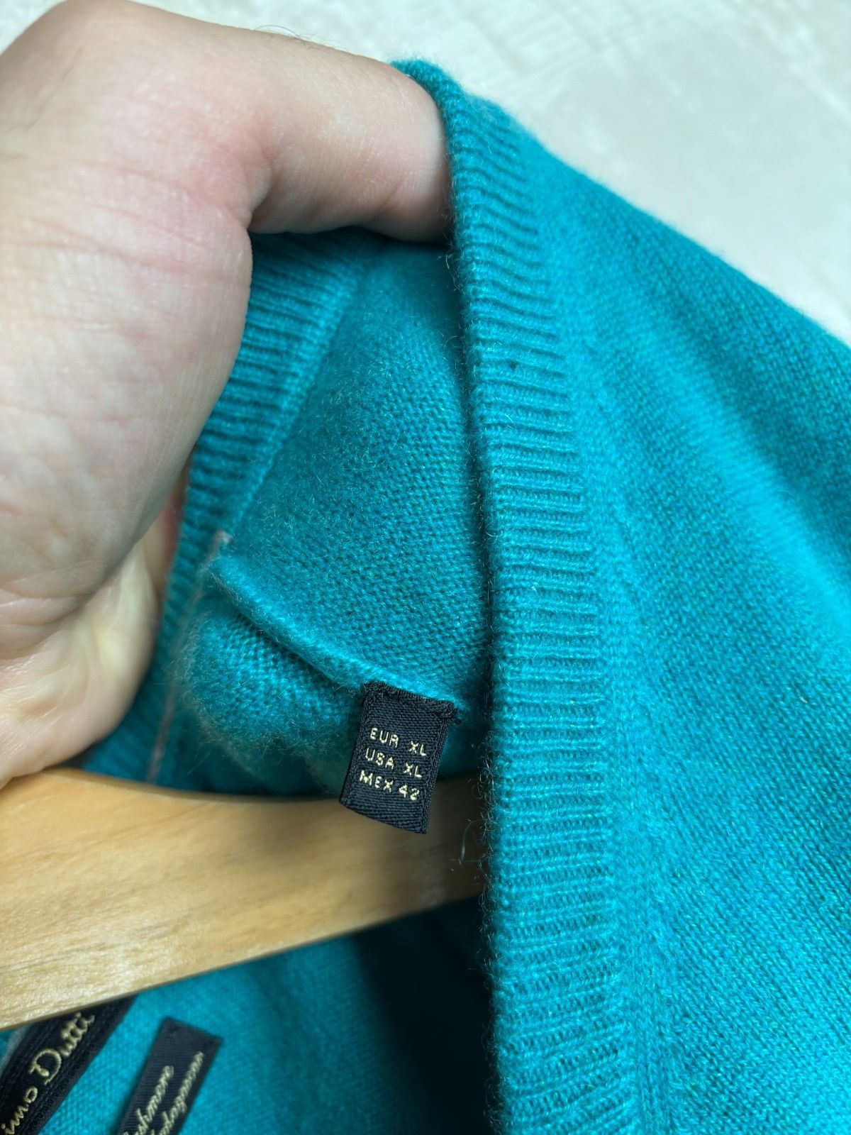 Massimo Dutti Massimo Dutti 100 % Cashmere Sweater V-neck fits to L-XL Size US XL / EU 56 / 4 - 7 Thumbnail