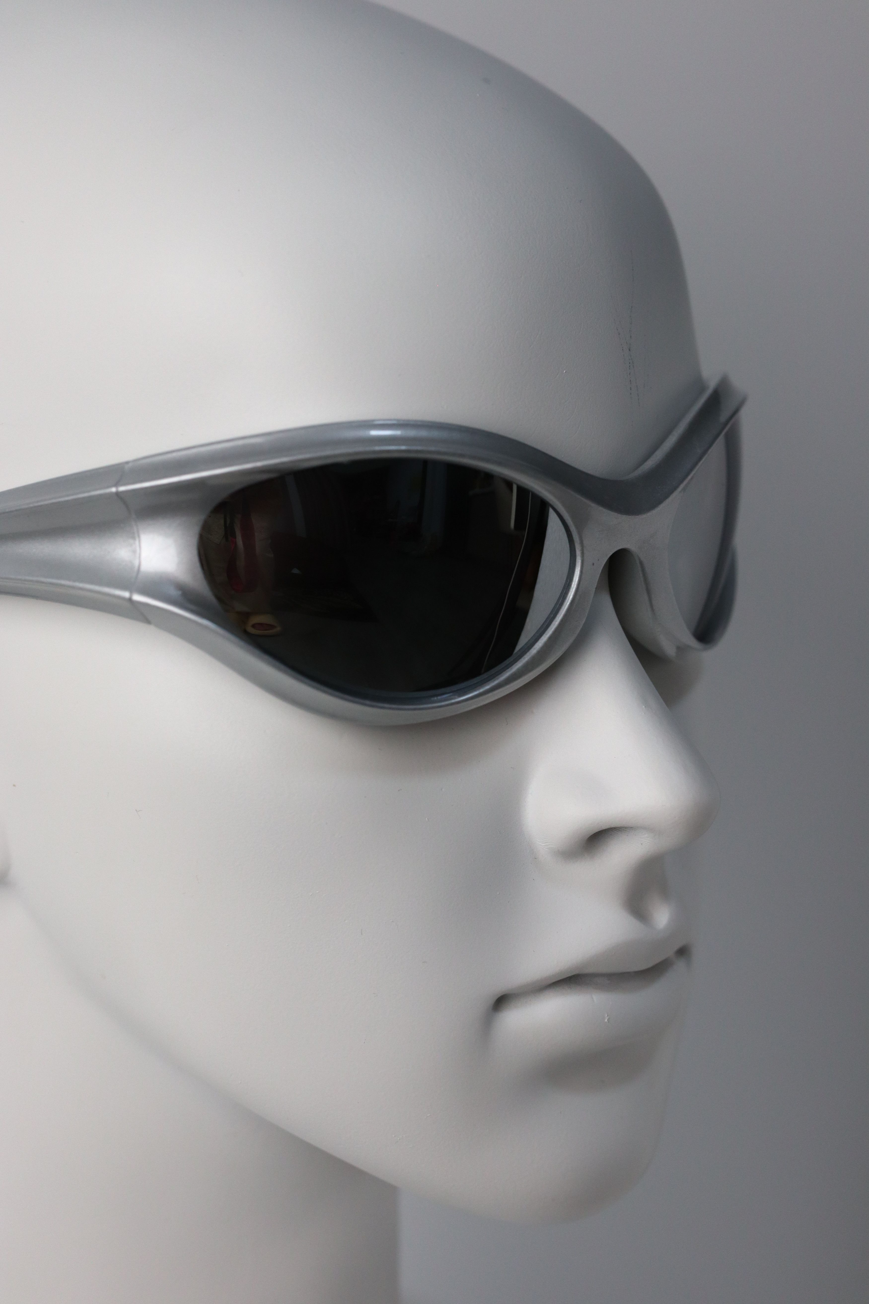 Japanese Brand Y2k Avant Garde Futuristic Silver Sunglasses Unisex OS Size ONE SIZE - 4 Thumbnail