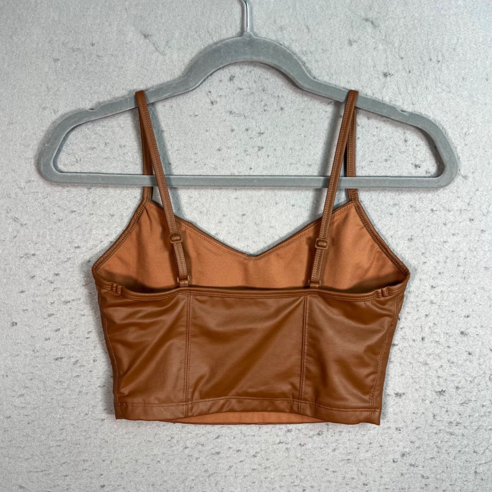 Vintage VINTAGE Aerie Womens Crop Top Sleeveless Size Small Casual Summer Brown Leather-Look Size S / US 4 / IT 40 - 2 Thumbnail
