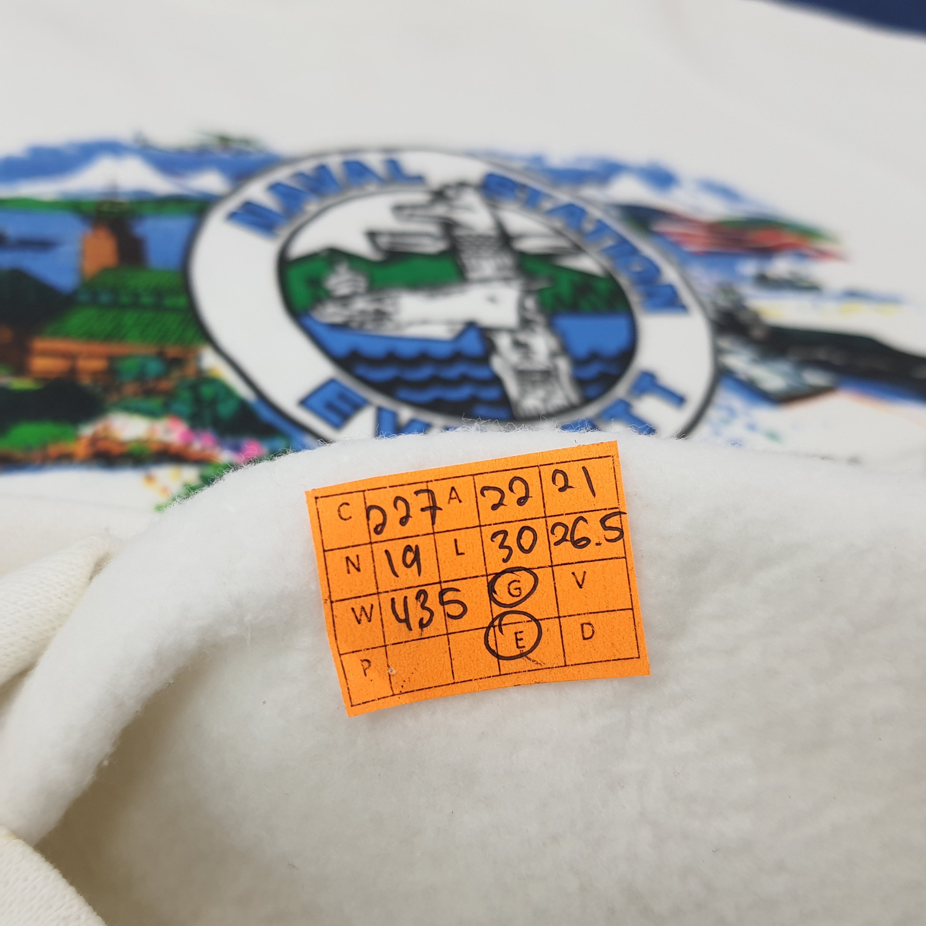 Vintage Vintage NAVAL STATION EVERETT Streetwear Sweatshirts C227N19 Size US M / EU 48-50 / 2 - 7 Thumbnail