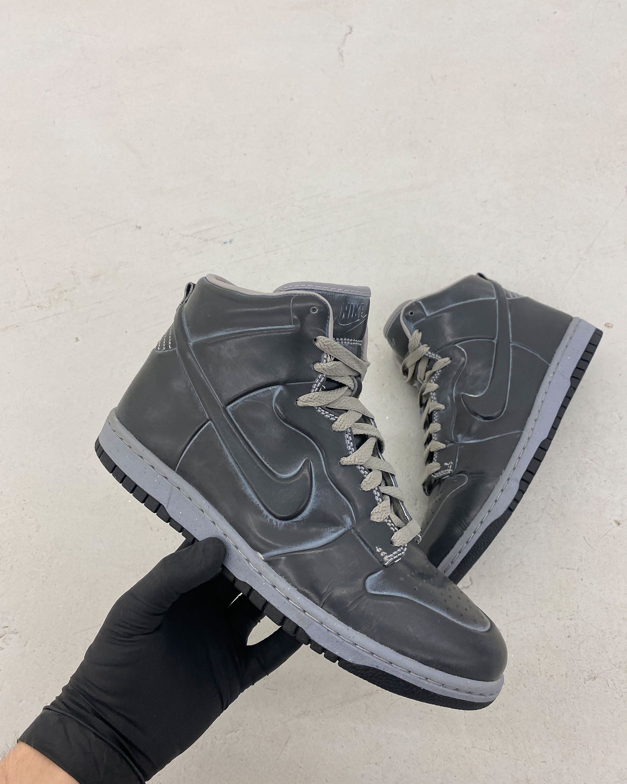 Nike 2012 Dunk High VT Premium Sneaker Medium Size US 8.5 / EU 41-42 - 3 Thumbnail