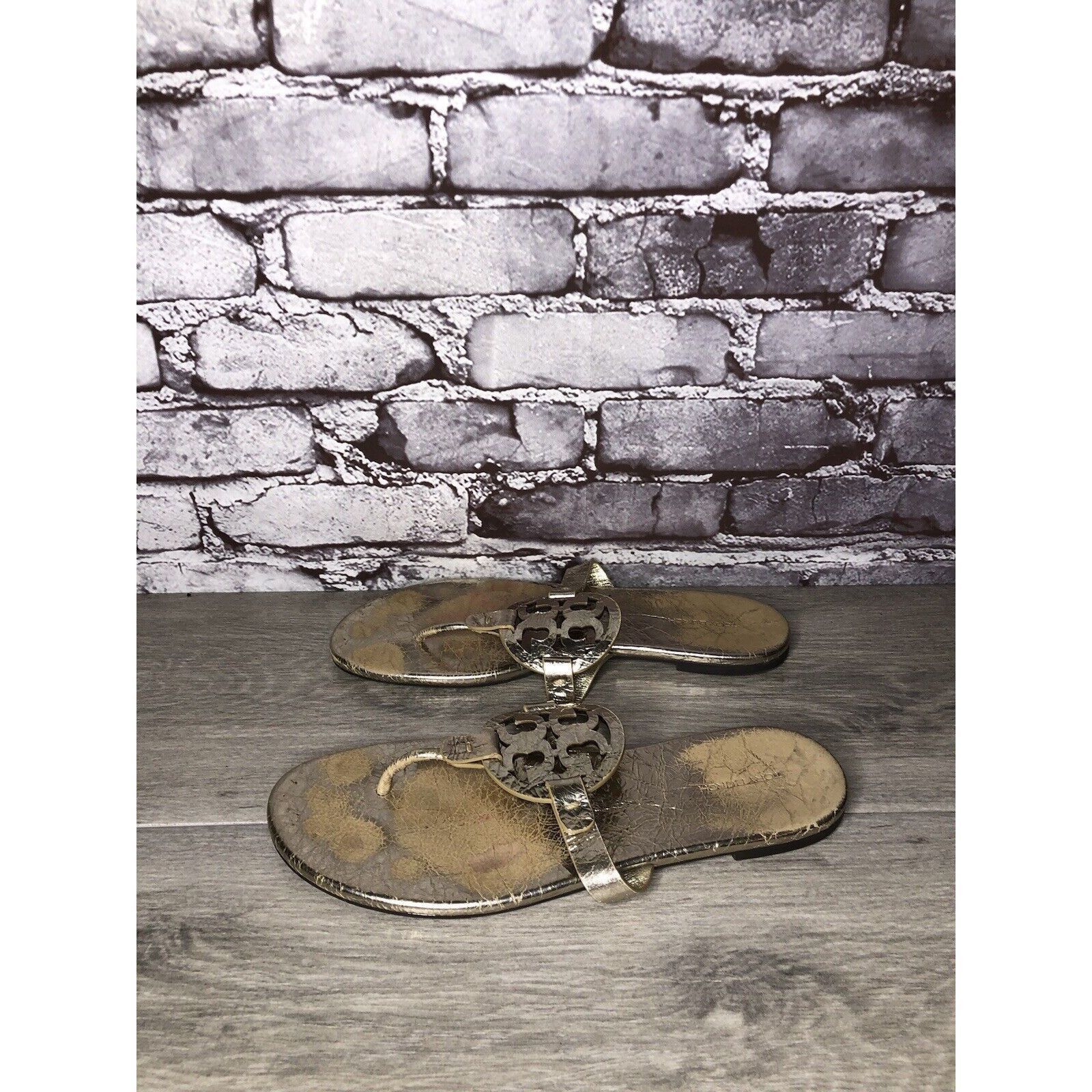 Tory Burch TORY BURCH Silver Leather Badge Logo Thong Flats Sandals Wom Size US 10 / IT 40 - 9 Thumbnail