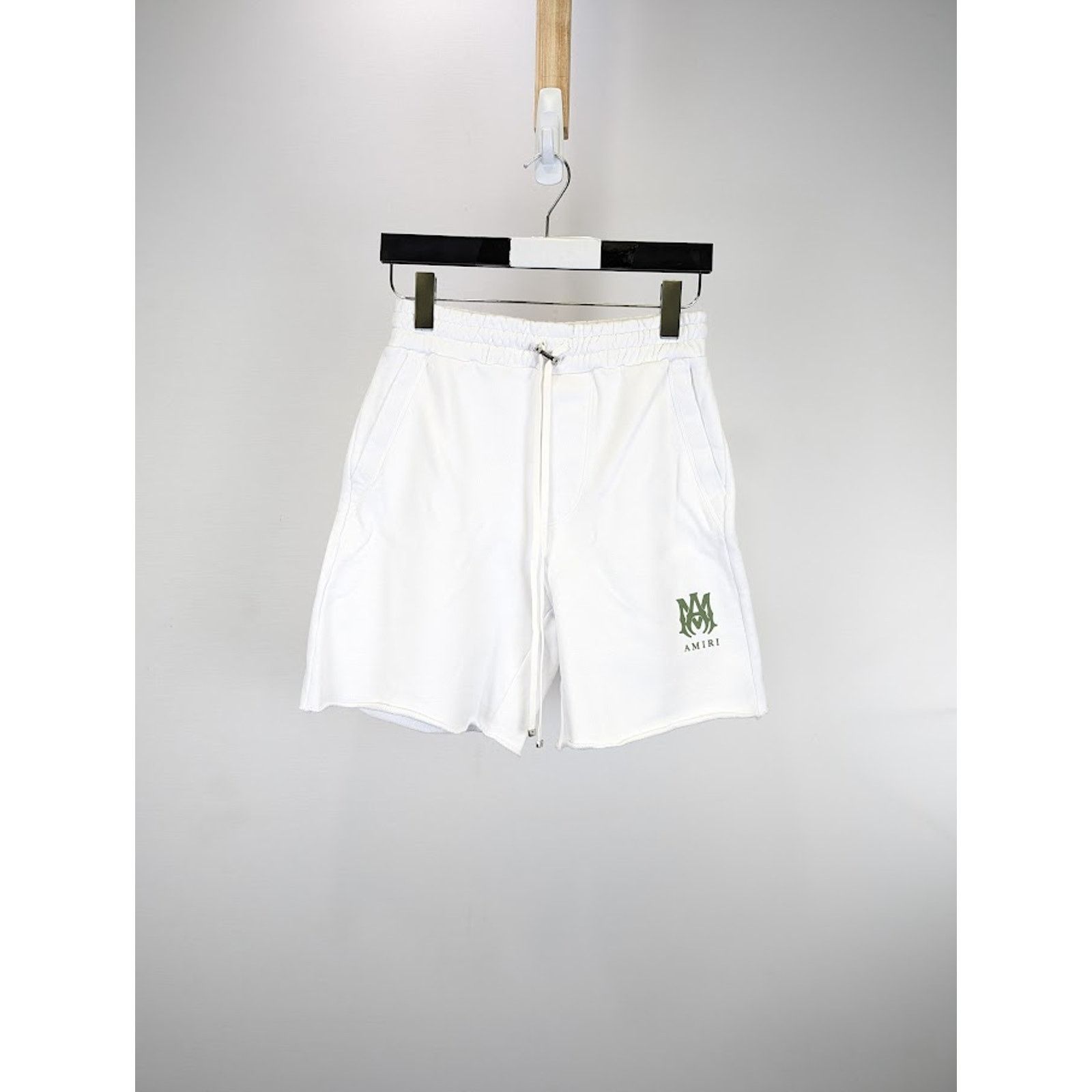 Amiri o1rshd1 MA Logo Sweatshorts in White Size US 30 / EU 46 - 1 Thumbnail