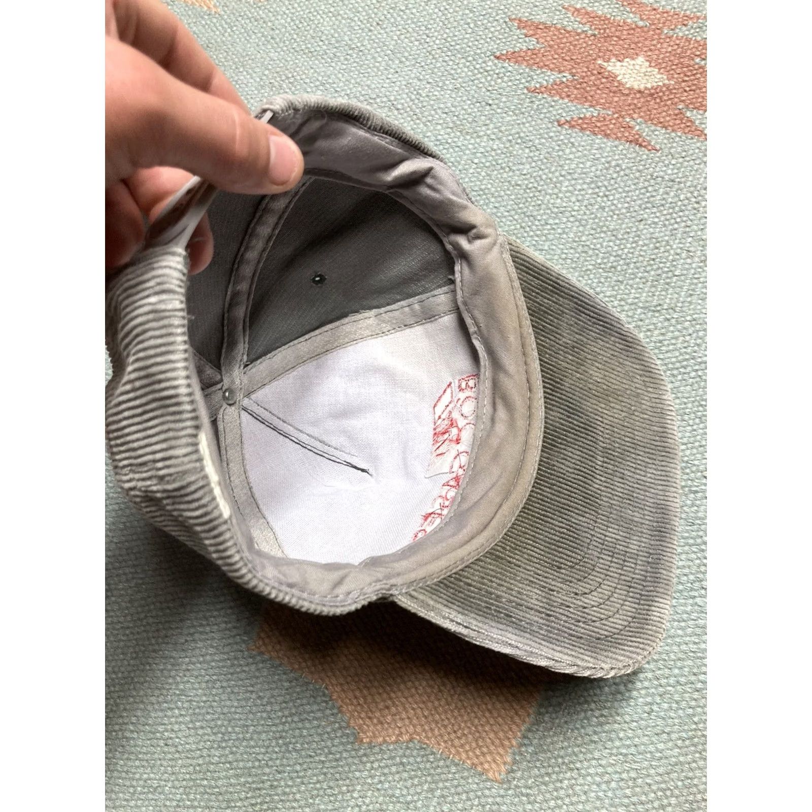 Vintage VINTAGE 90s SnapBack hat corduroy cap BOC gases gray red embroidered Mens Adjustable Red Snapback 90s theme Size ONE SIZE - 6 Thumbnail