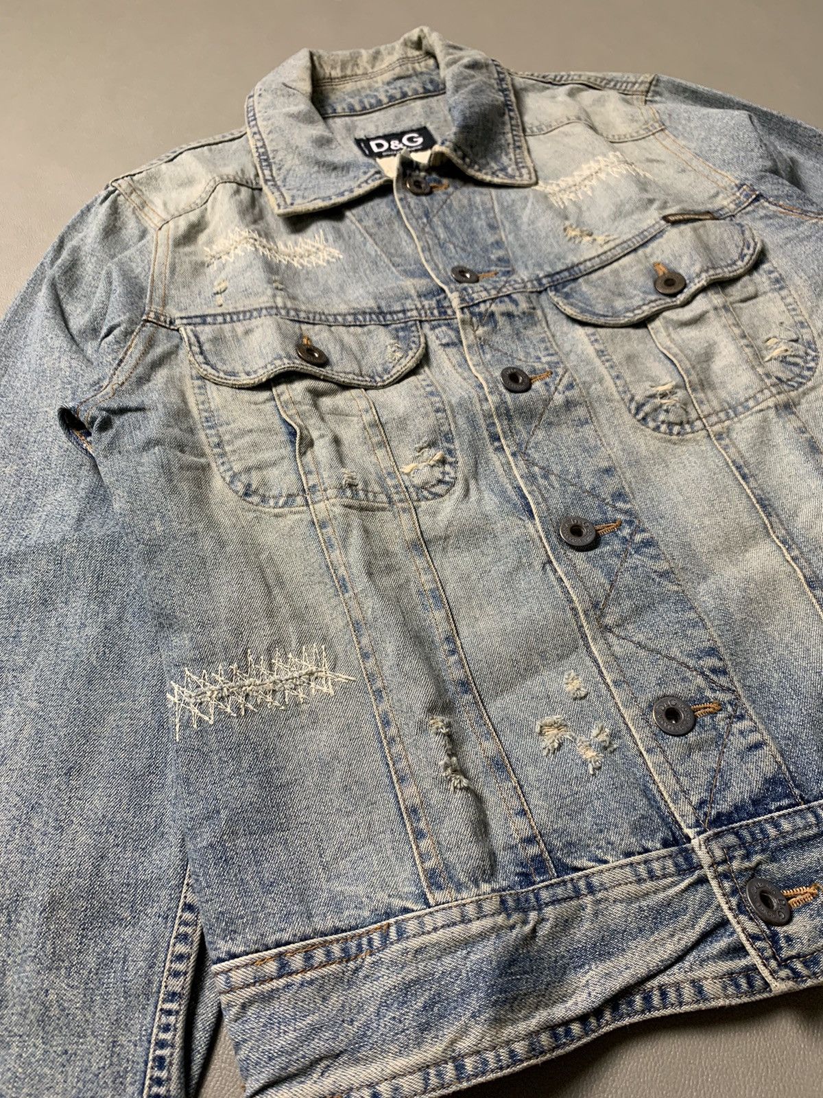 Dolce & Gabbana × Vintage Vintage Dolce & Gabbana Distressed Denim Jacket Size US S / EU 44-46 / 1 - 4 Thumbnail