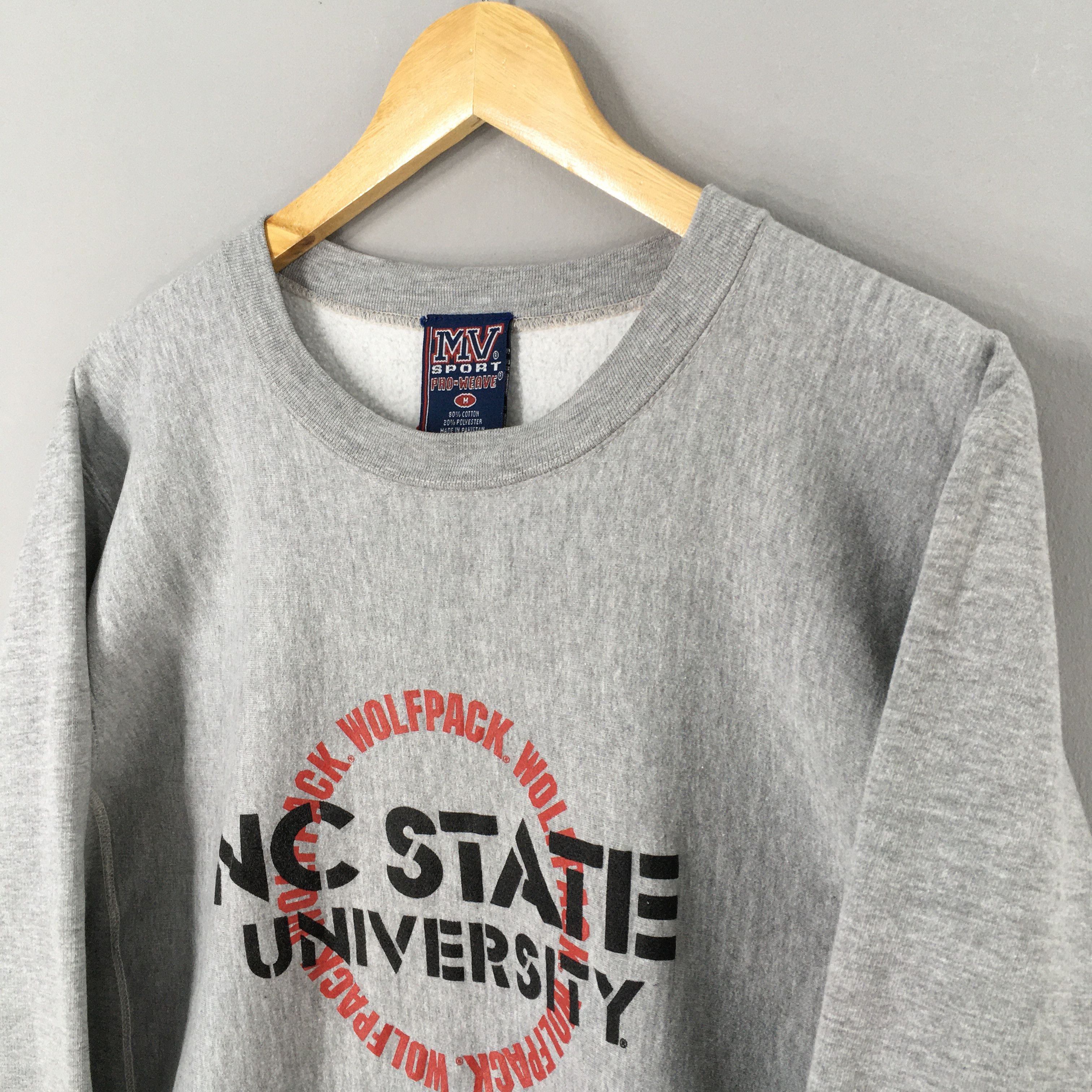 NCAA Vintage NC State University Ncaa Sweatshirt Medium Size US M / EU 48-50 / 2 - 5 Thumbnail